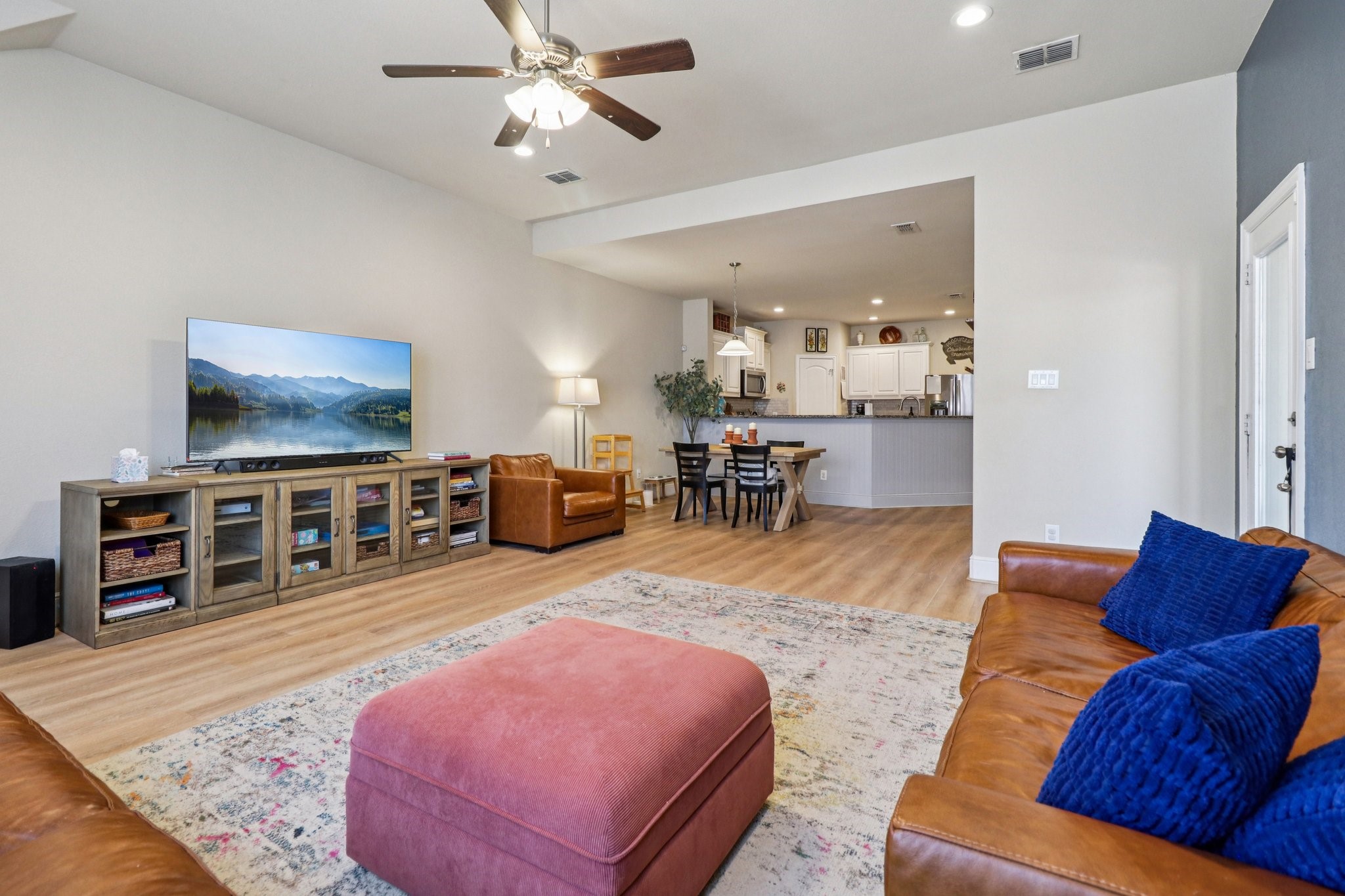 5616 Broad Bay Lane