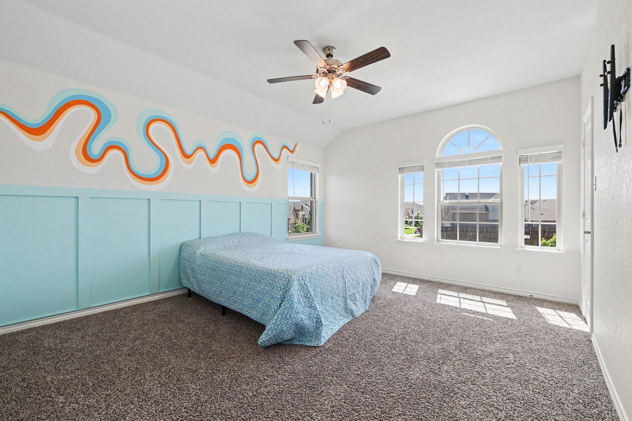 3602 Caledonia