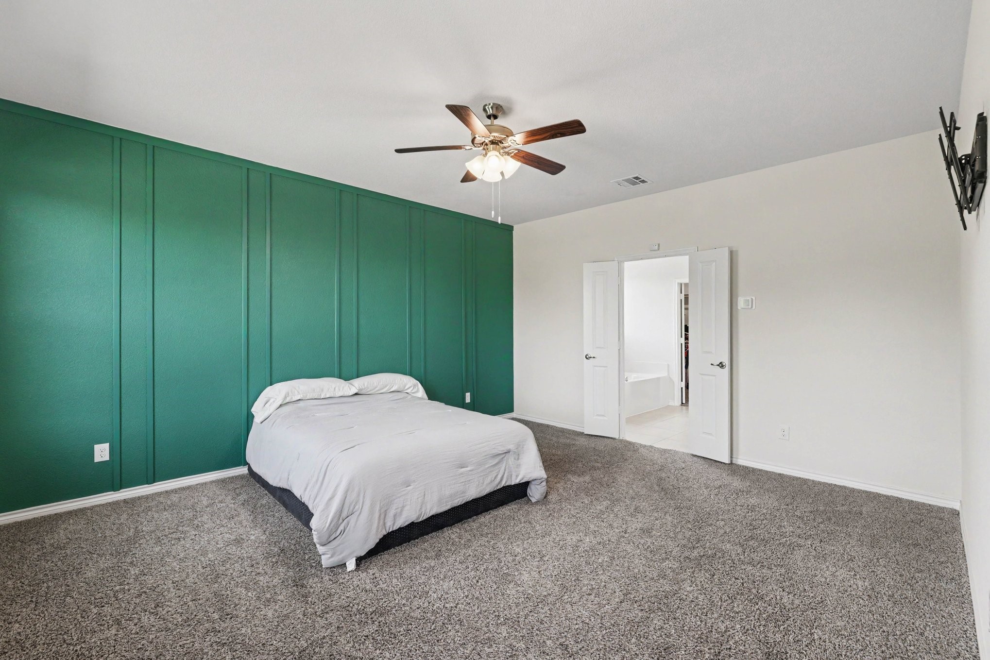 3602 Caledonia