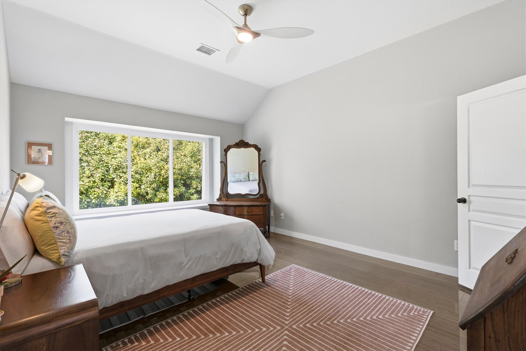 5124 Forest Lawn Drive