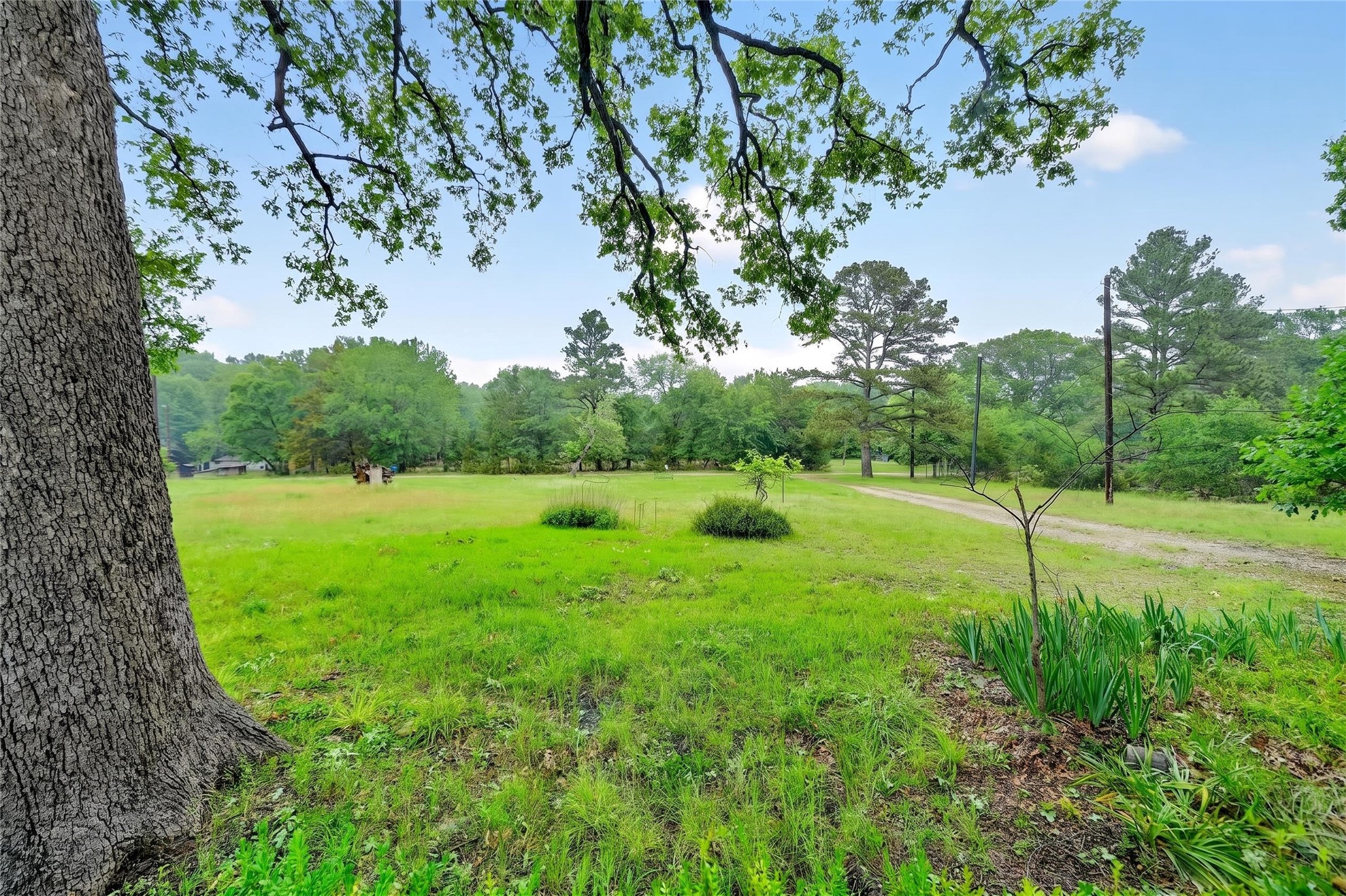 2752 Private Road 2410