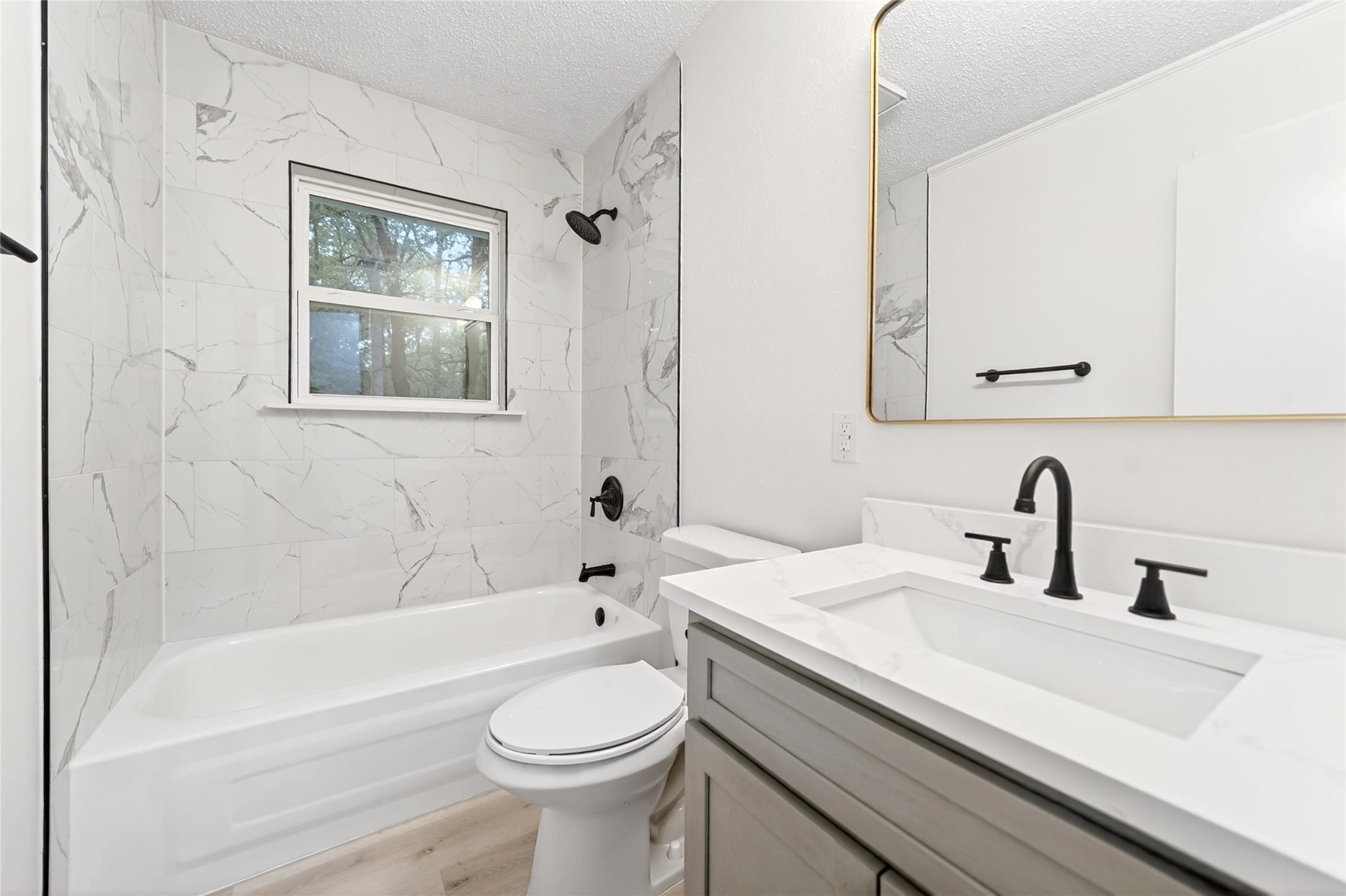 2752 Private Road 2410