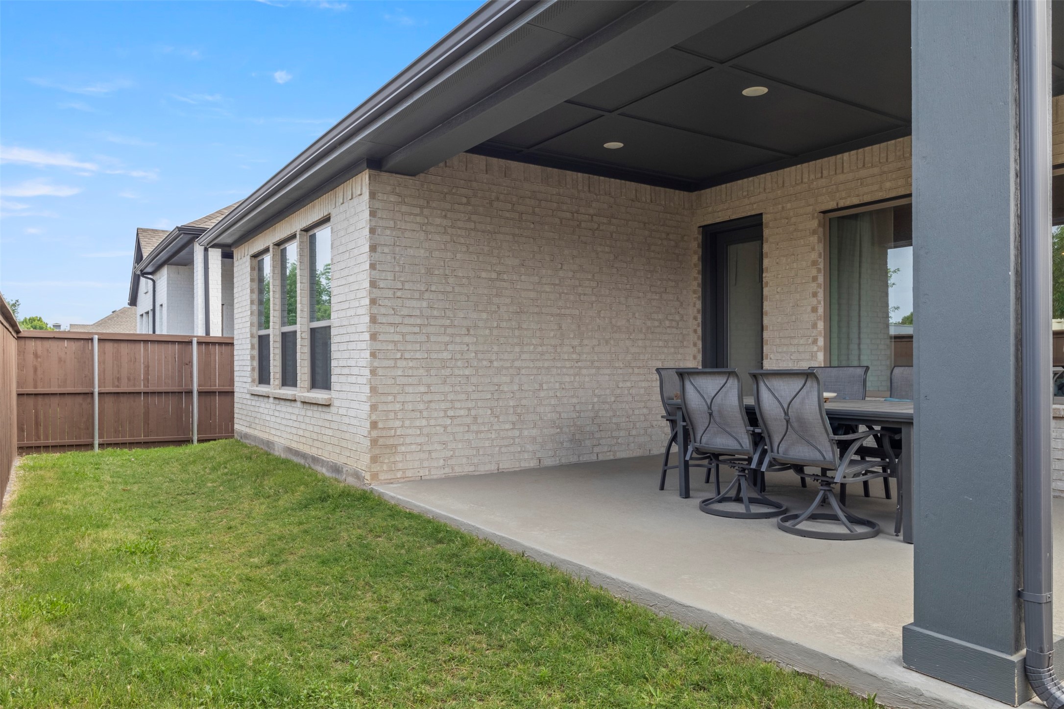 5608 Stewarts Creek Court