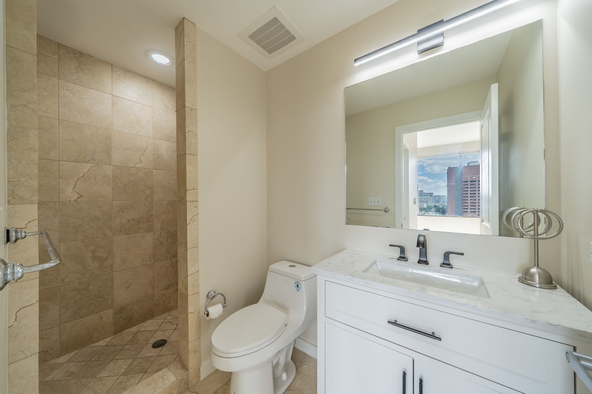 1200 Main Street 506