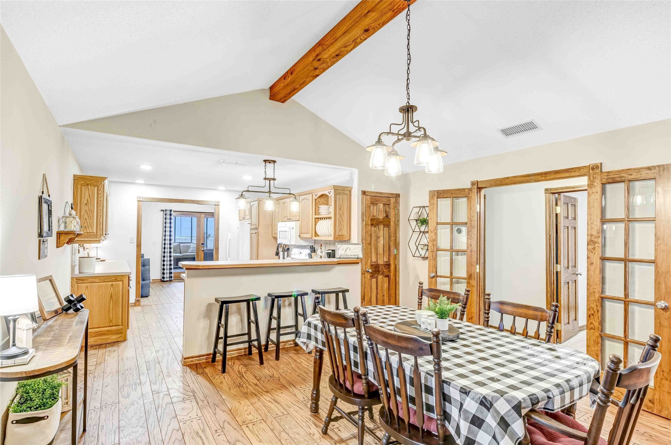 143 Winding Trail