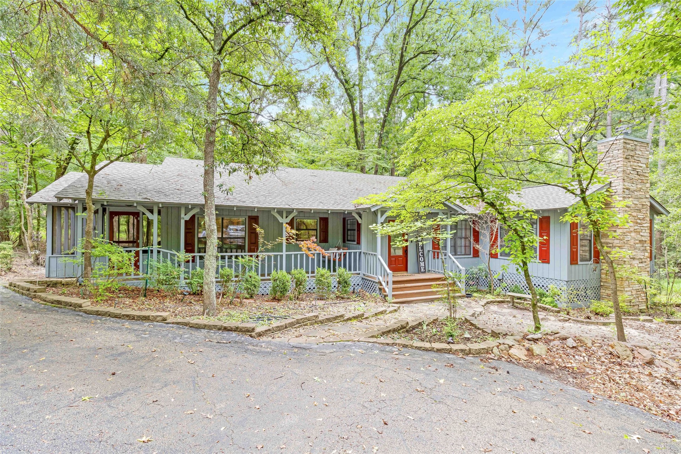 143 Winding Trail
