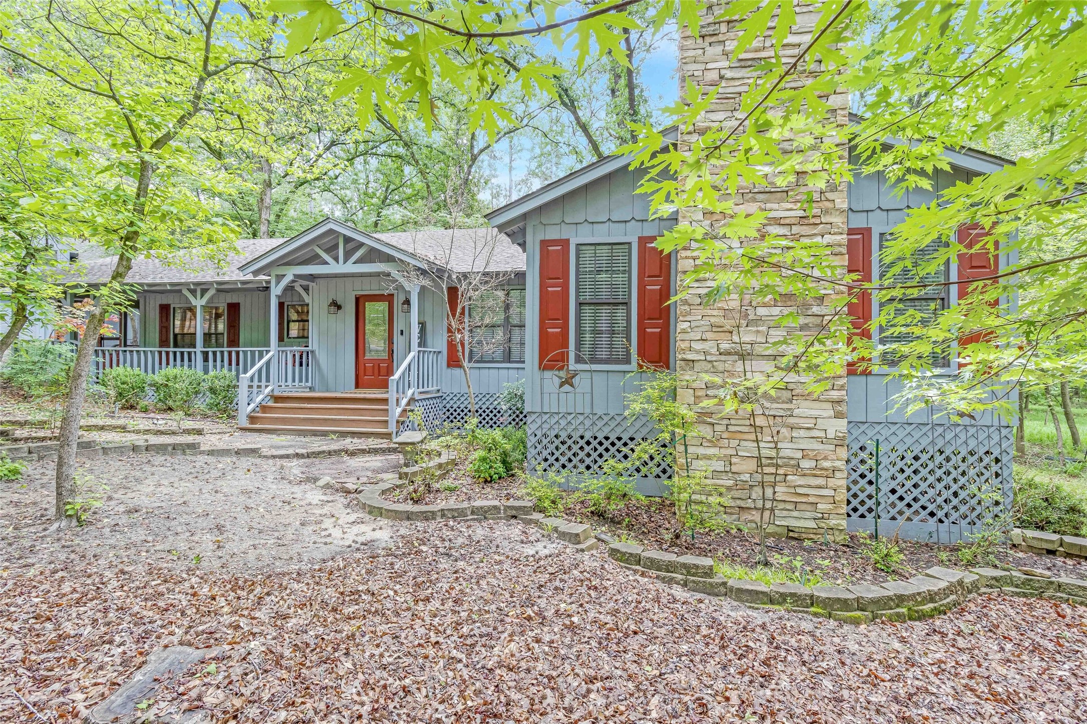 143 Winding Trail