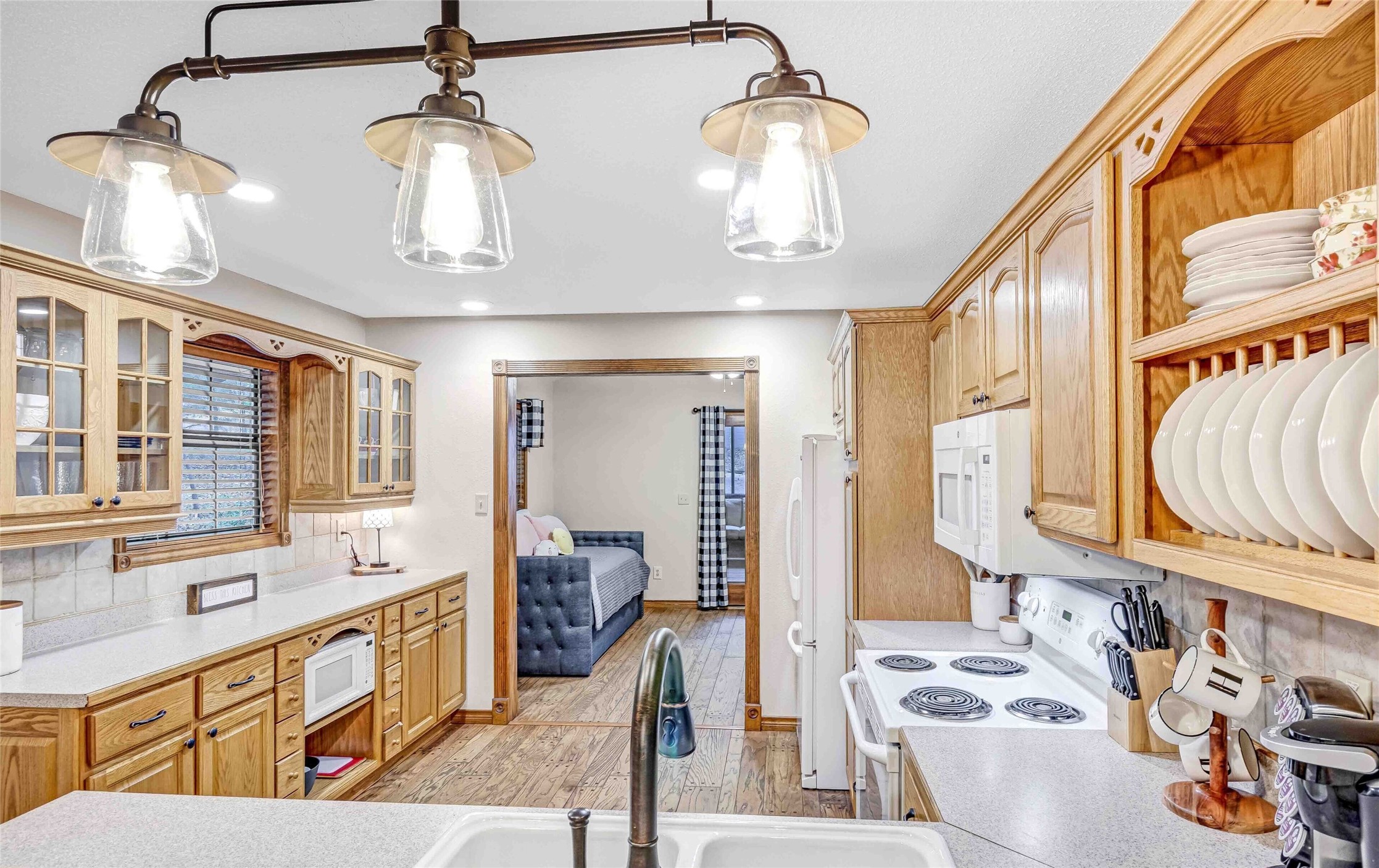 143 Winding Trail