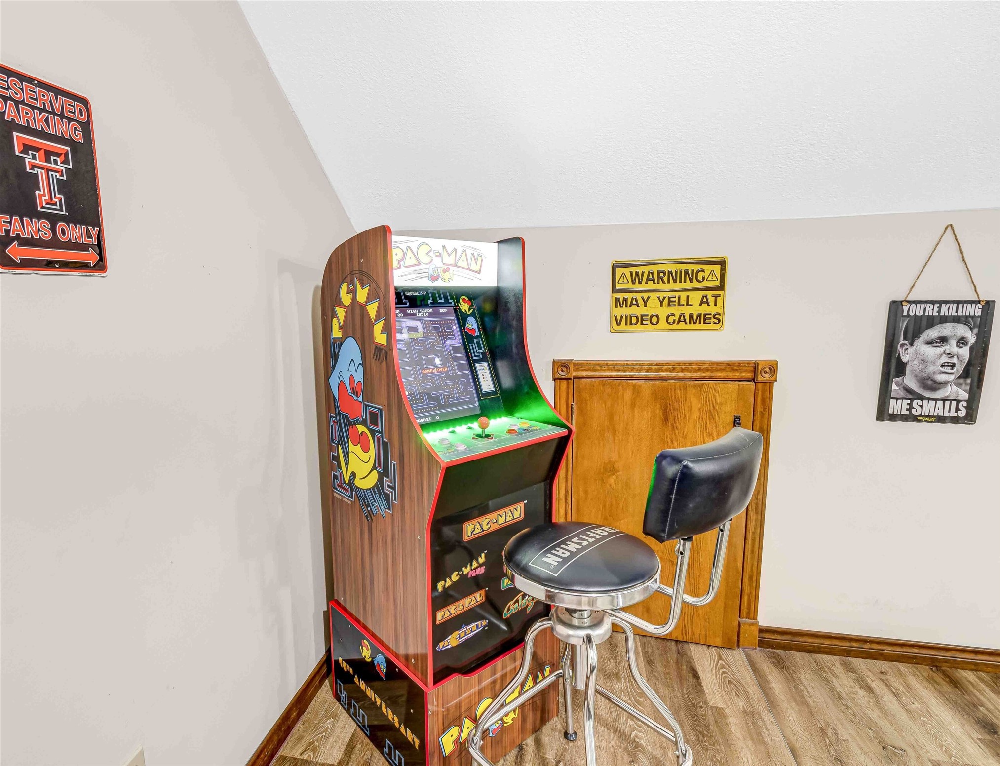 143 Winding Trail