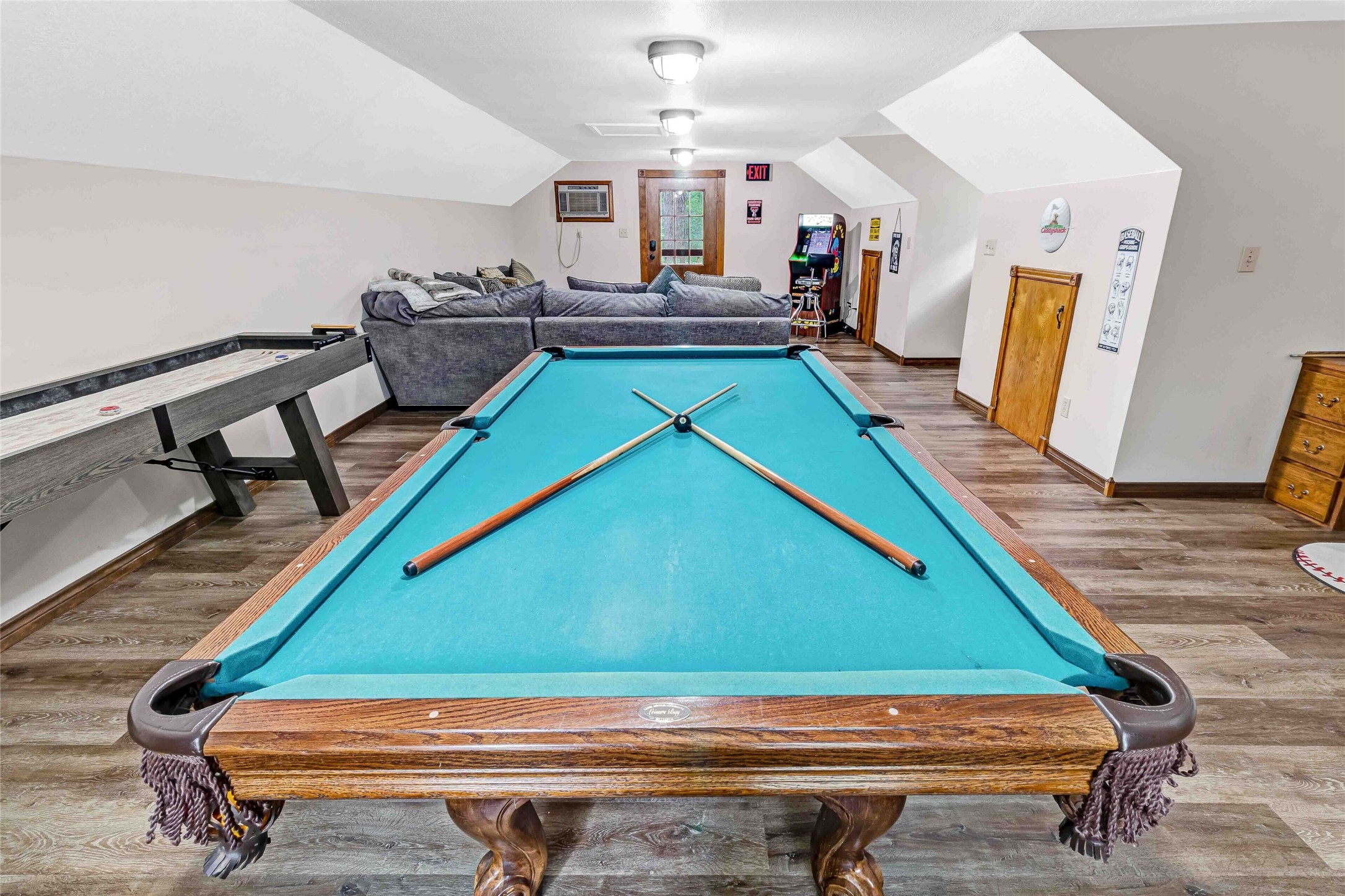 143 Winding Trail