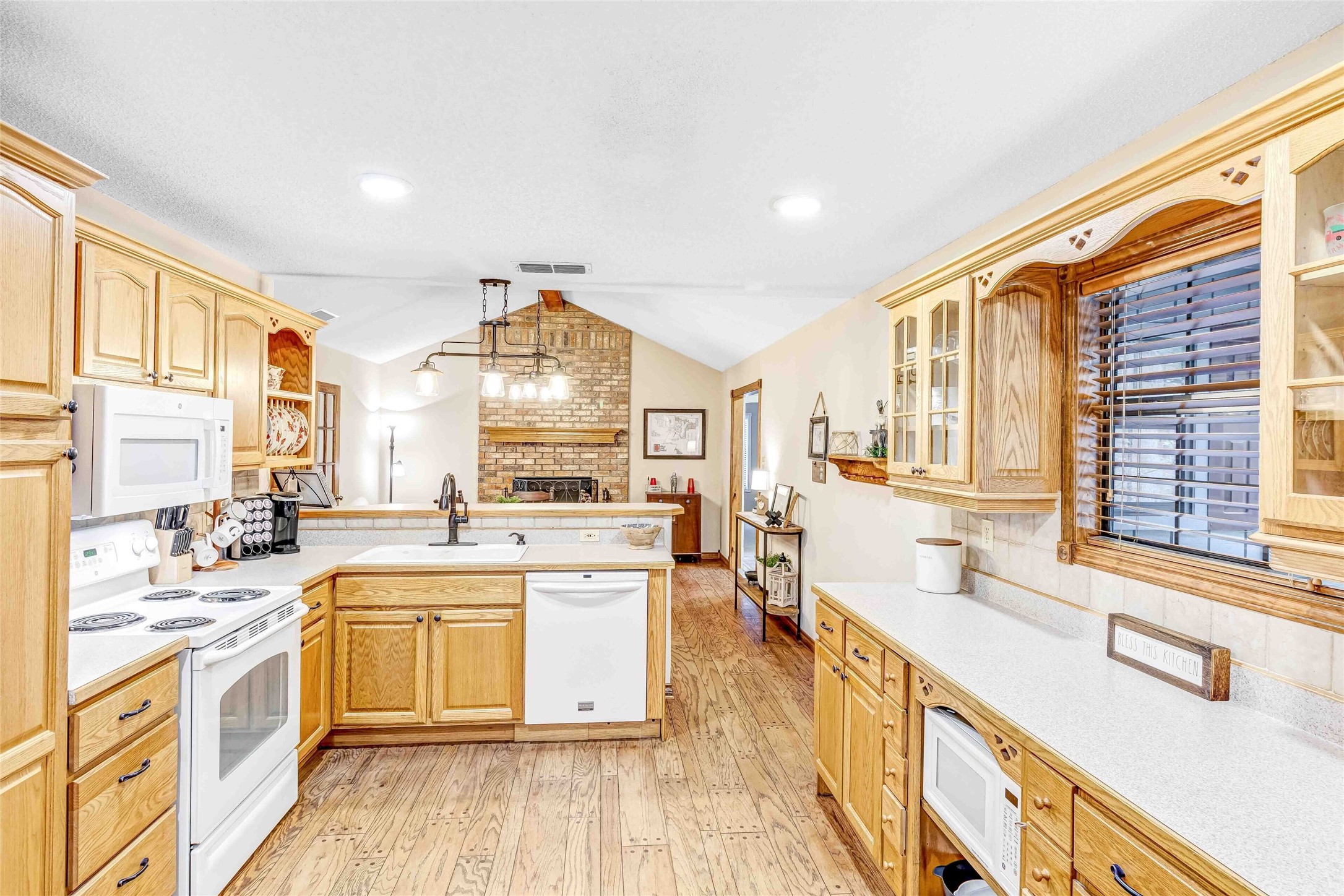 143 Winding Trail