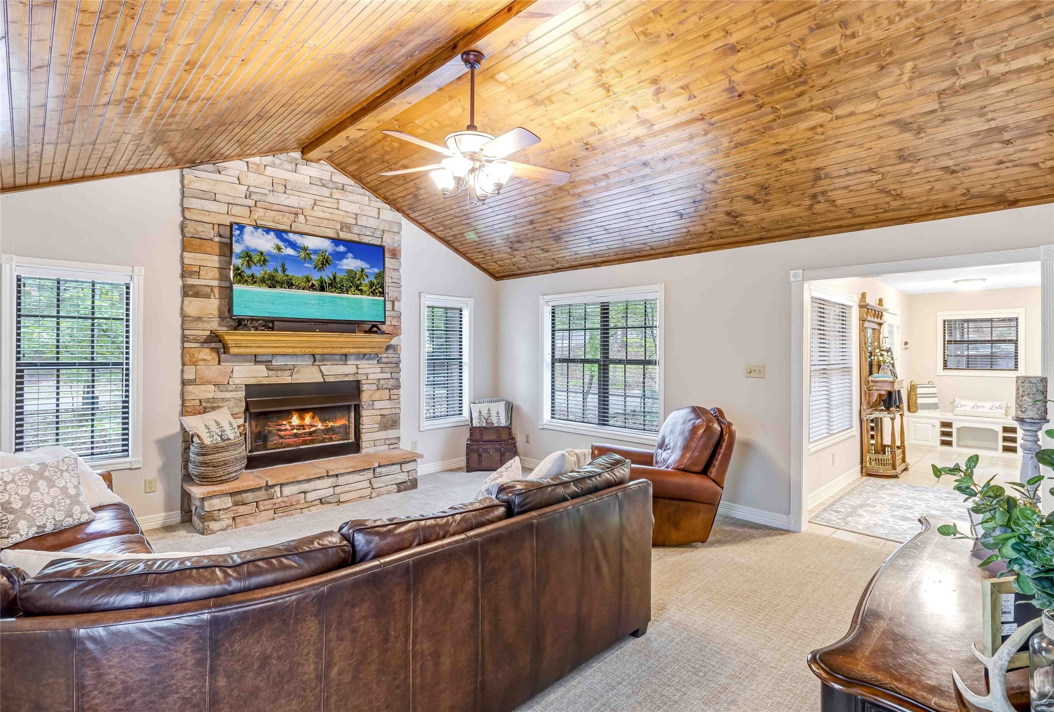 143 Winding Trail