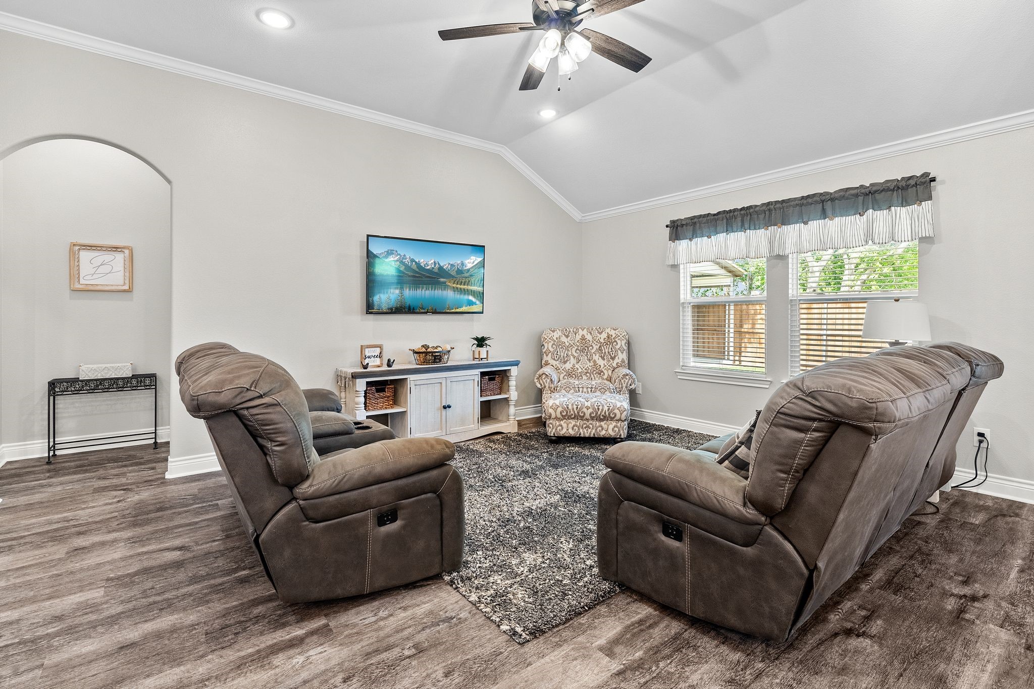 8003 Scott Lane