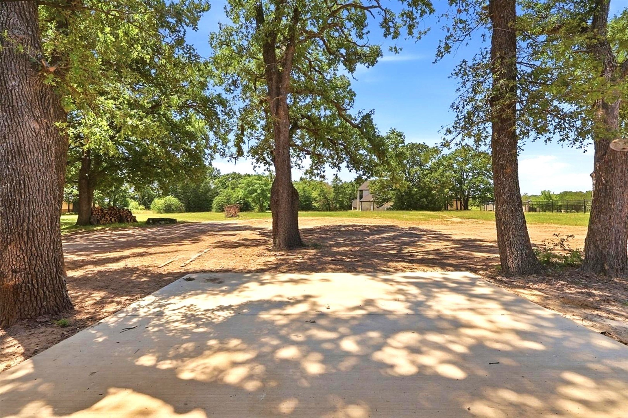 1055 Hidden Oaks Drive
