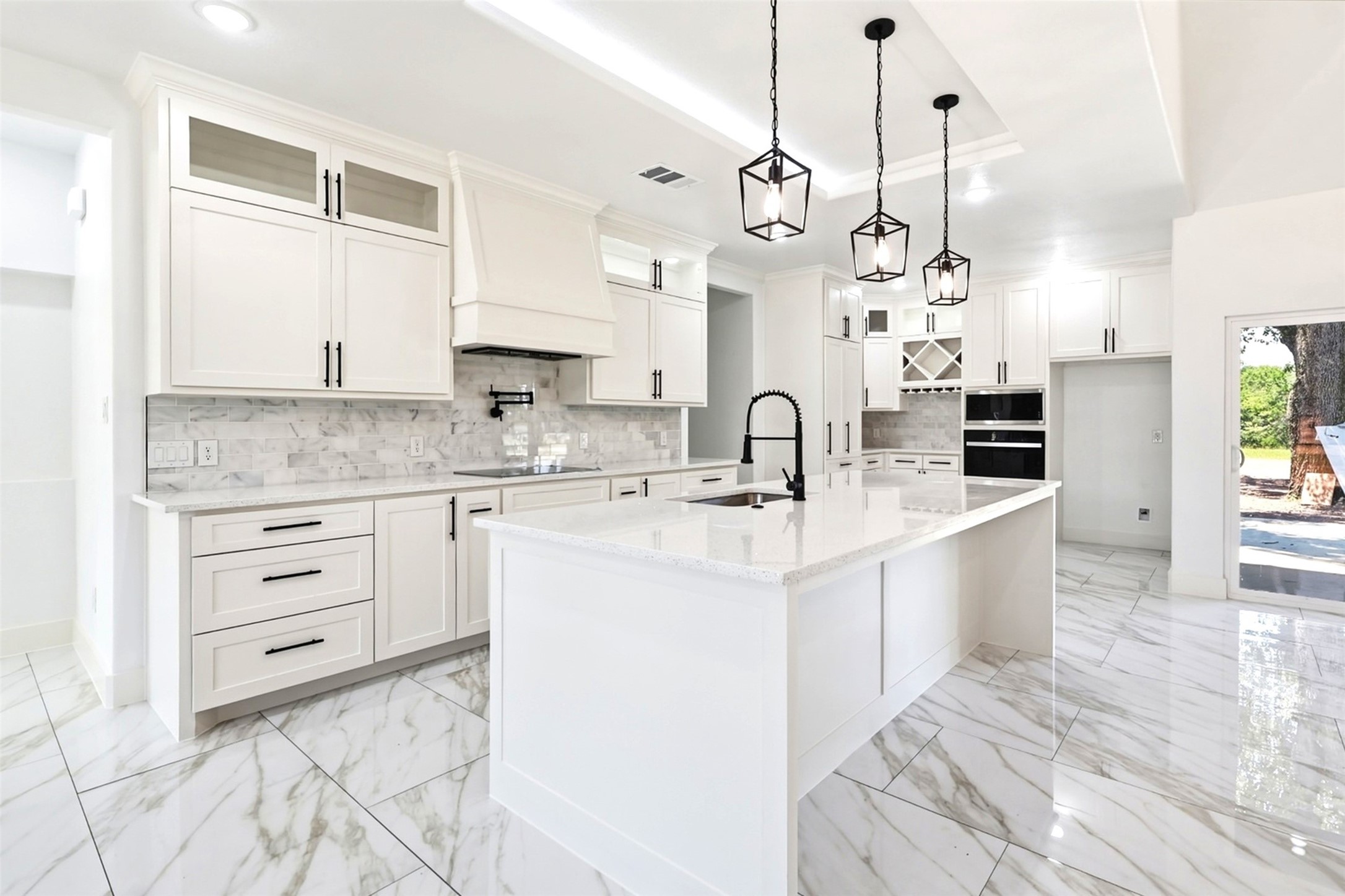 1055 Hidden Oaks Drive
