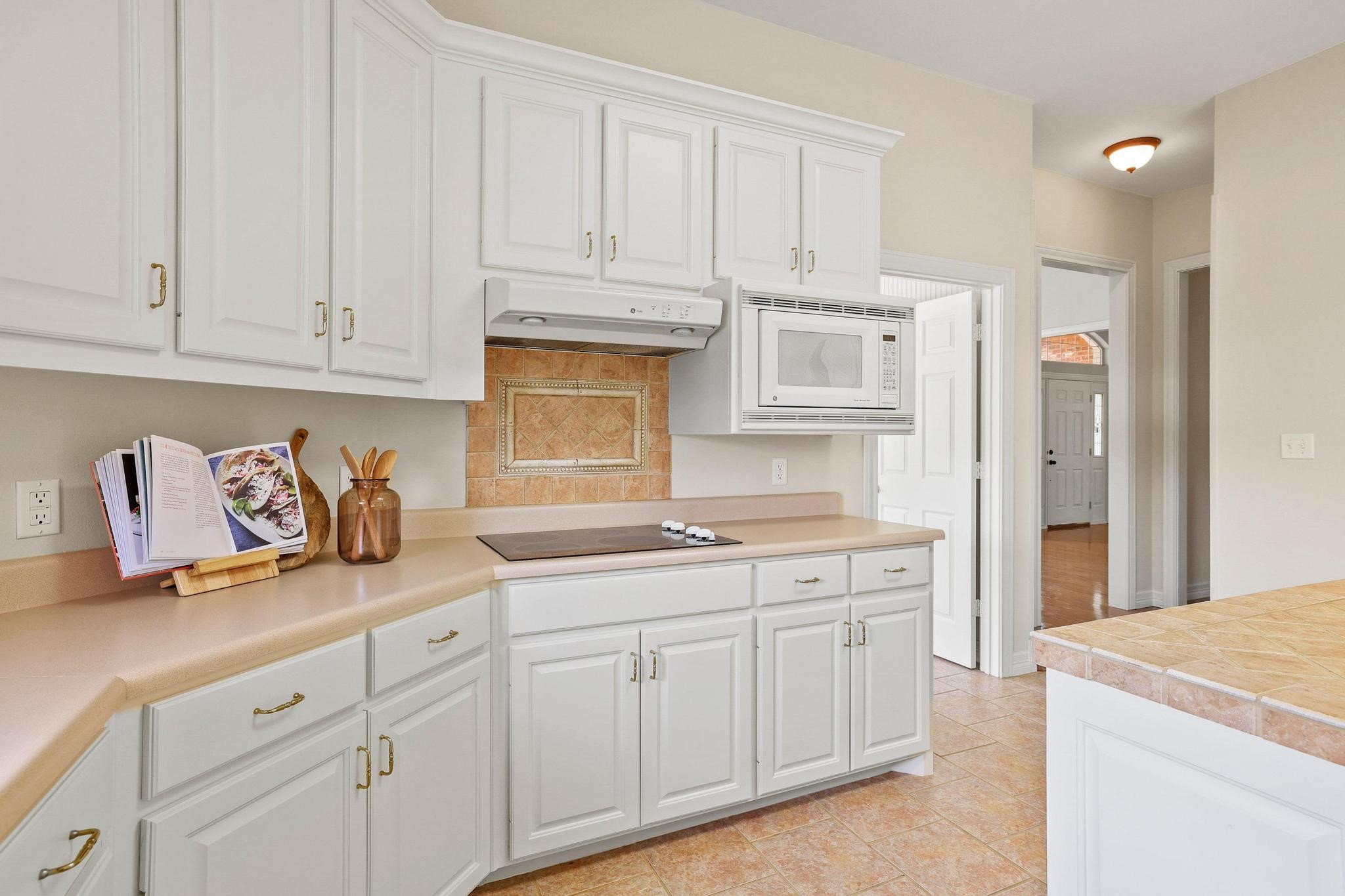3140 Farm Road 195