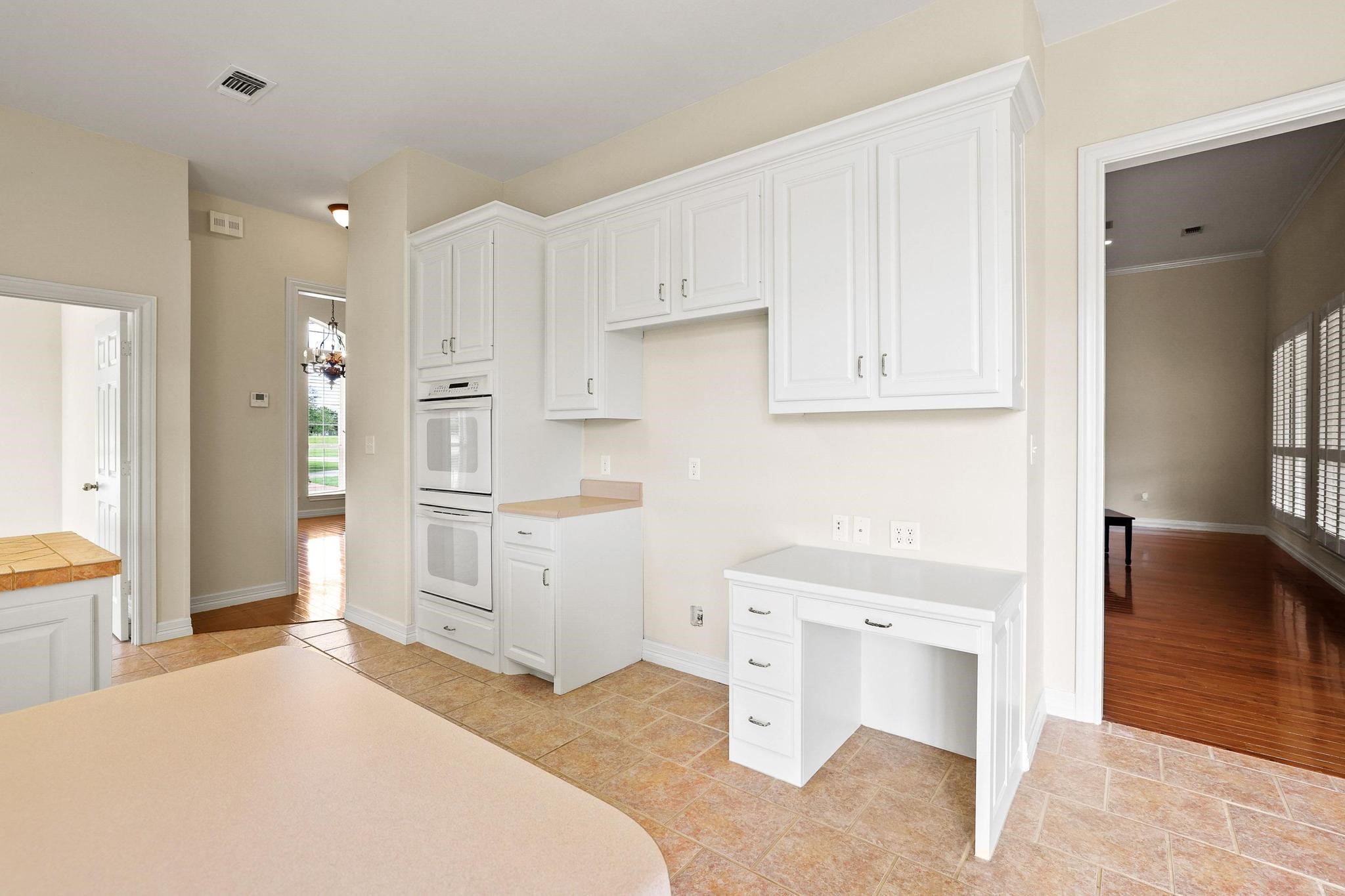 3140 Farm Road 195