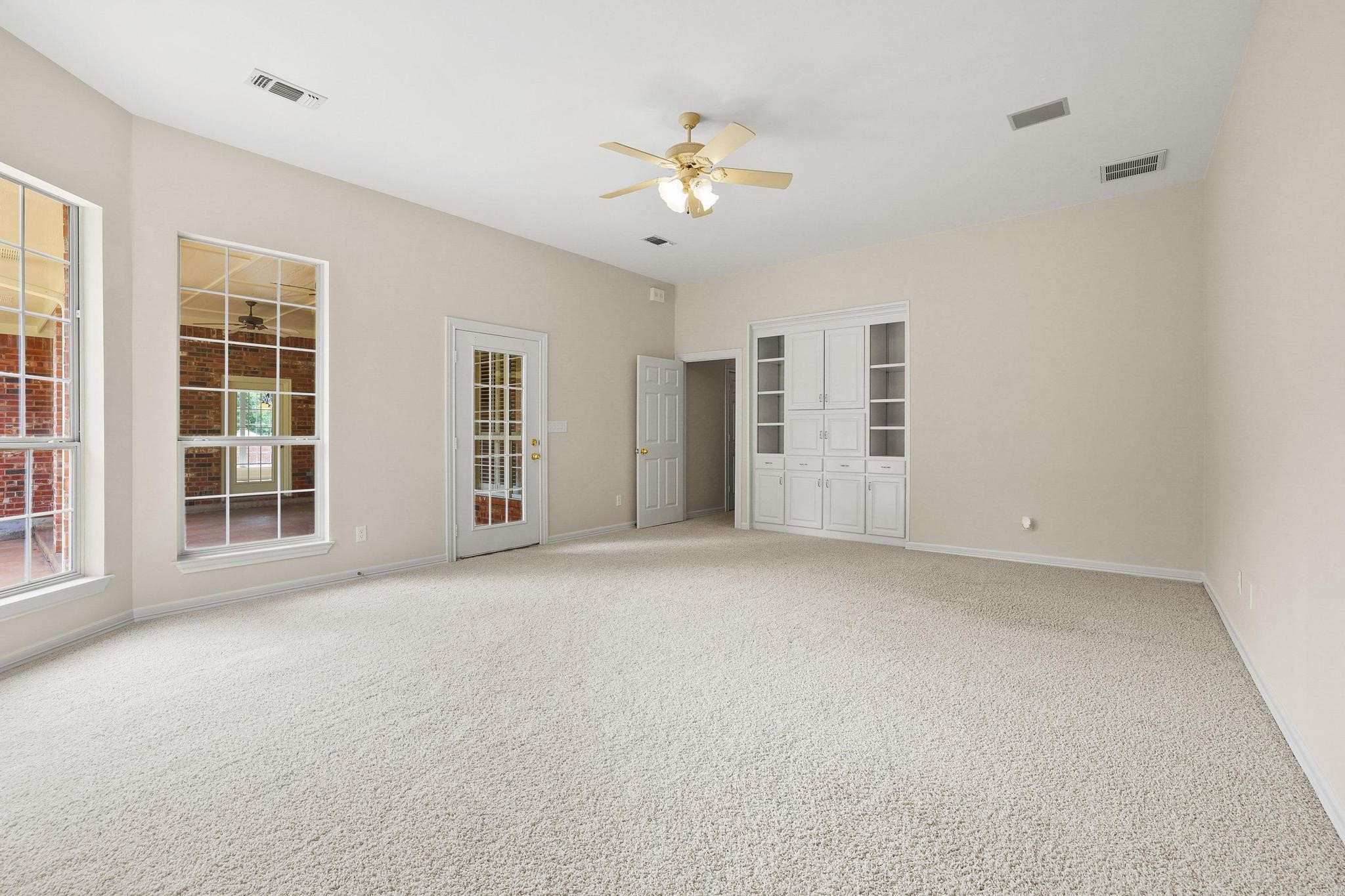 3140 Farm Road 195