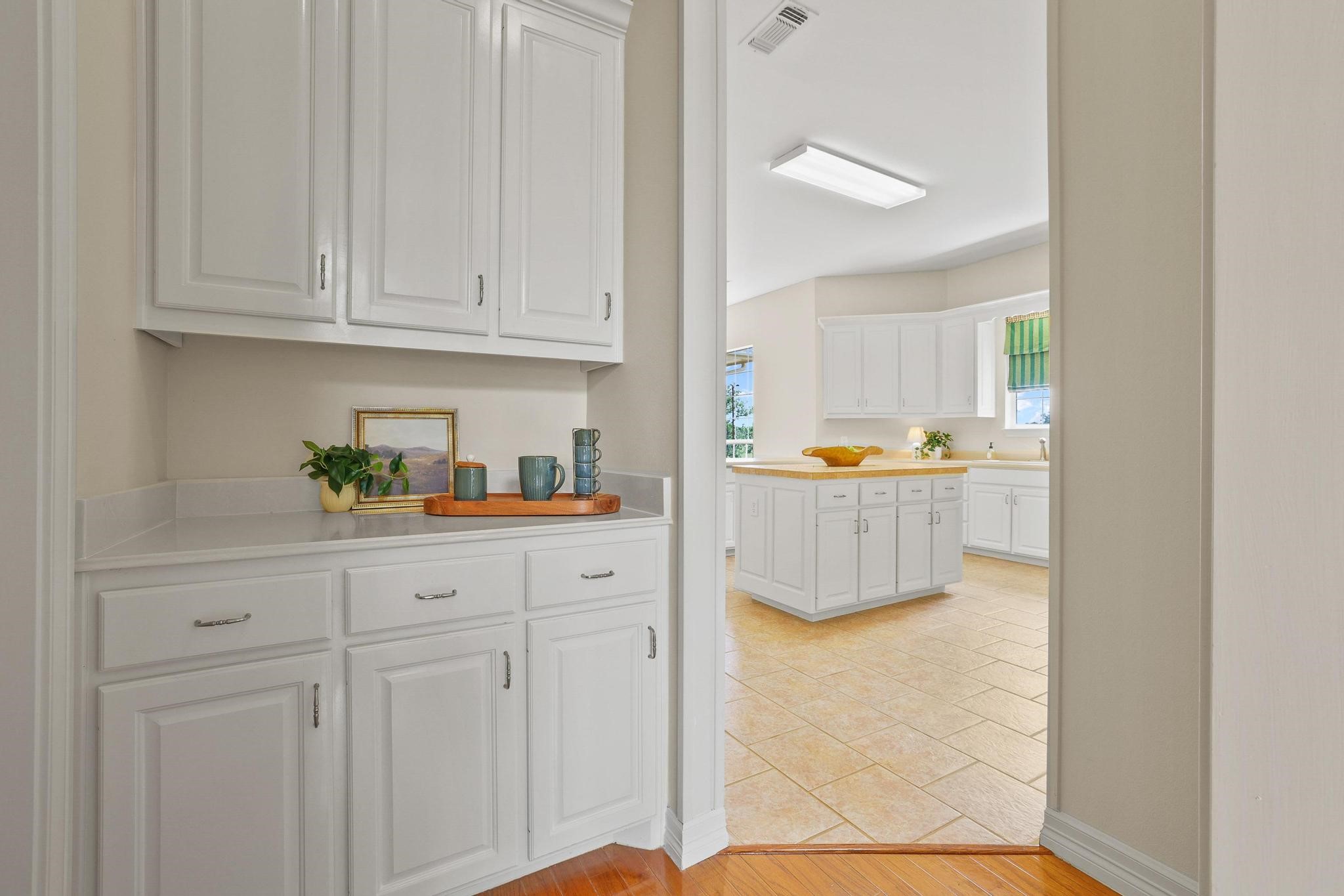 3140 Farm Road 195