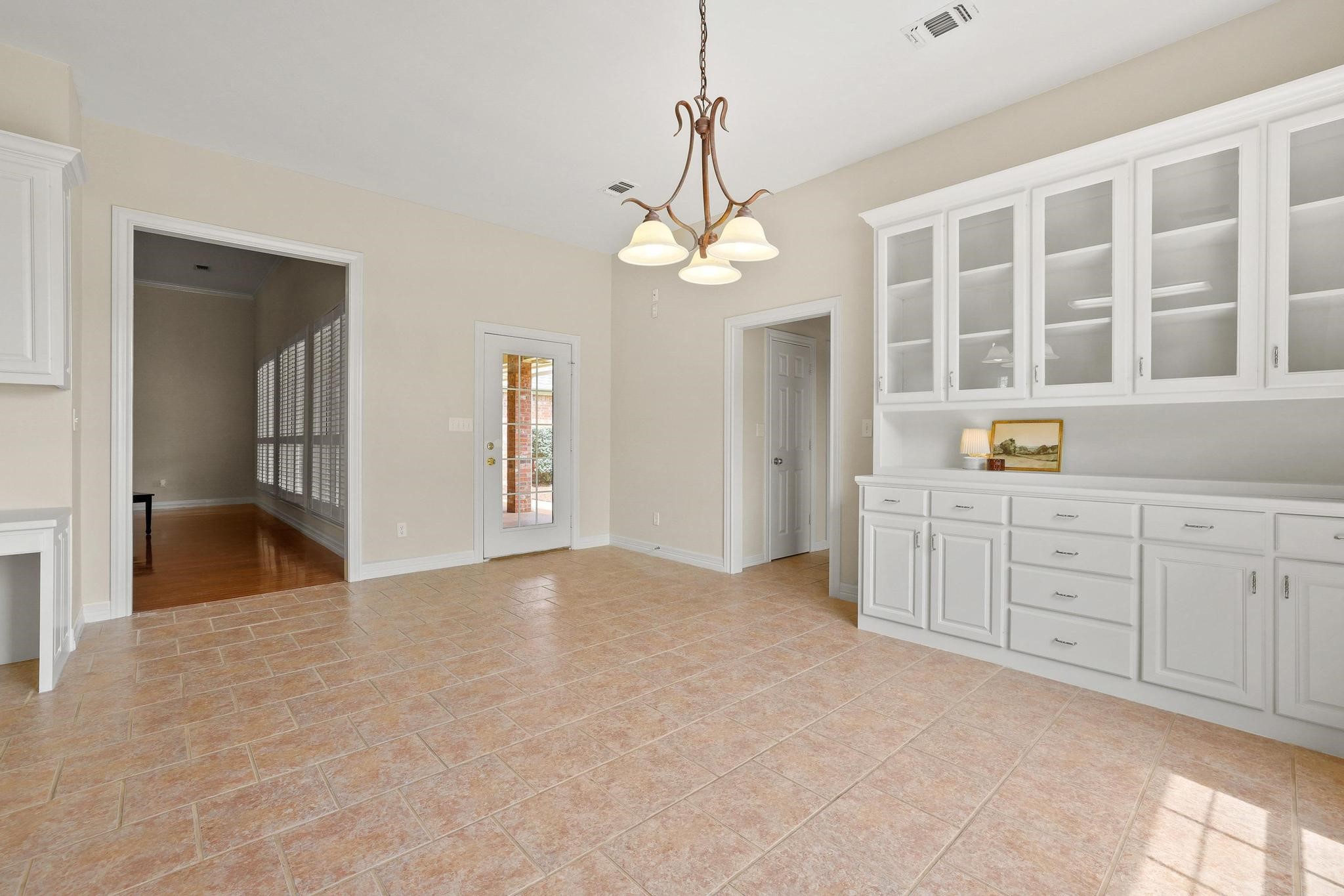 3140 Farm Road 195