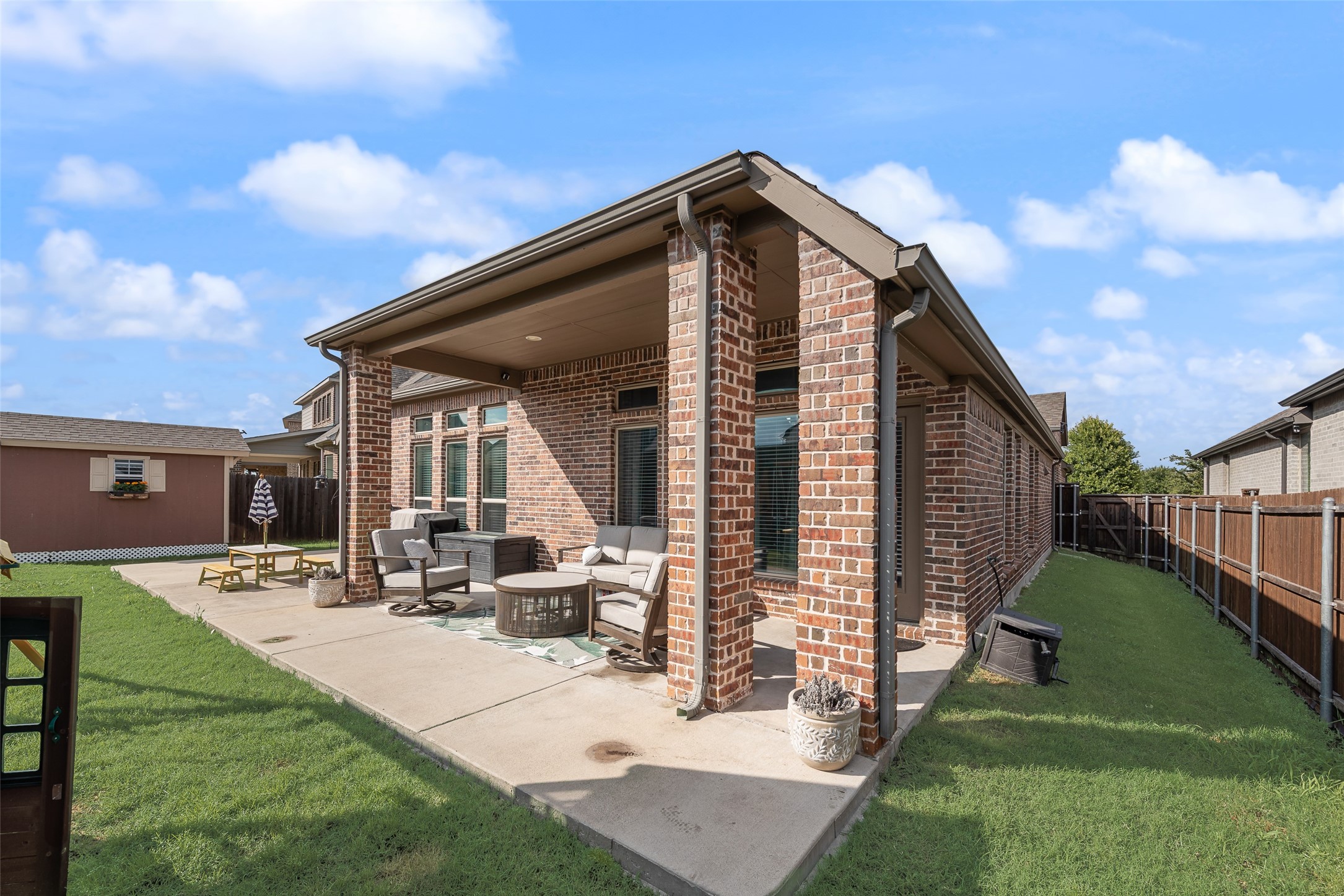 961 Canterbury Lane