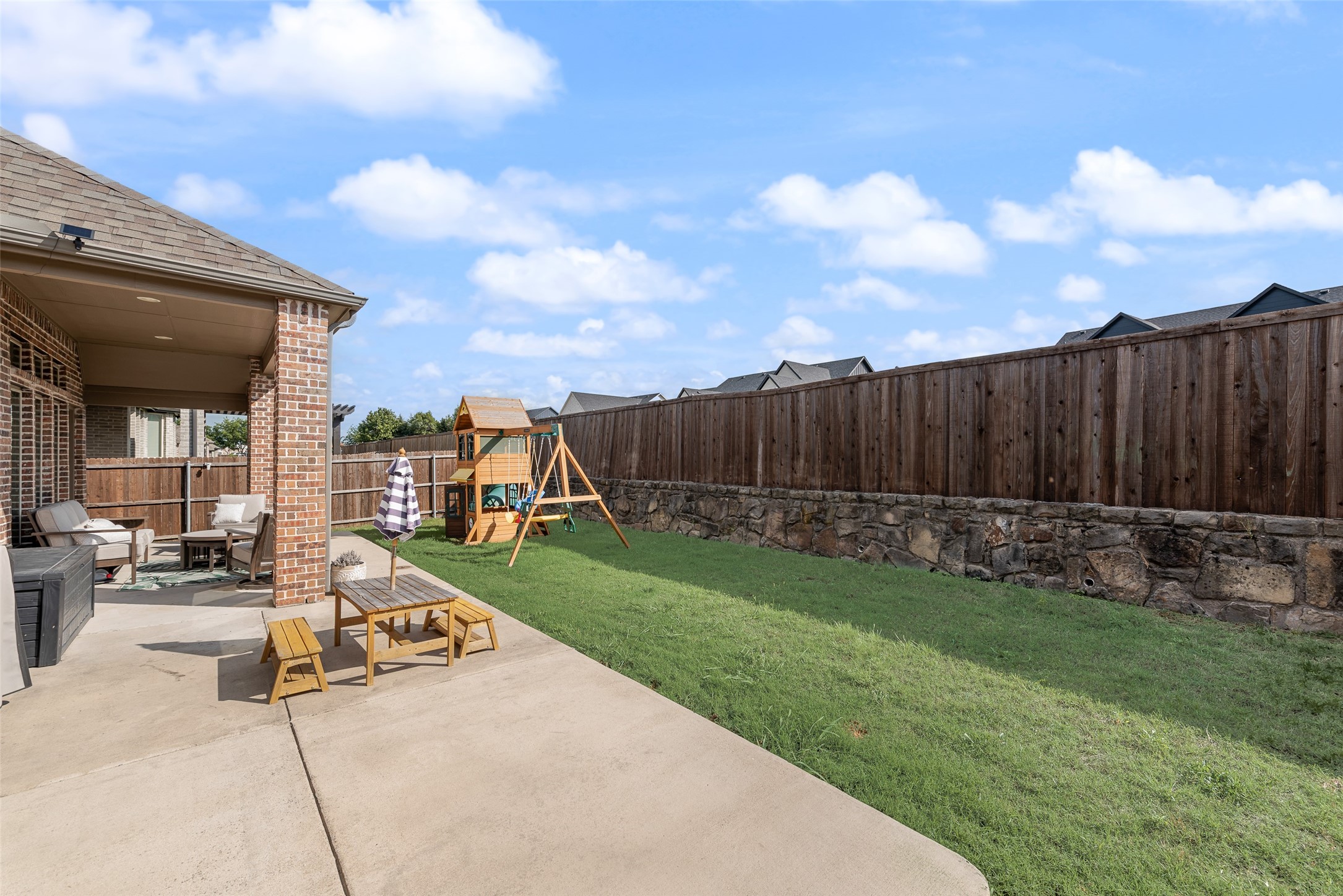 961 Canterbury Lane