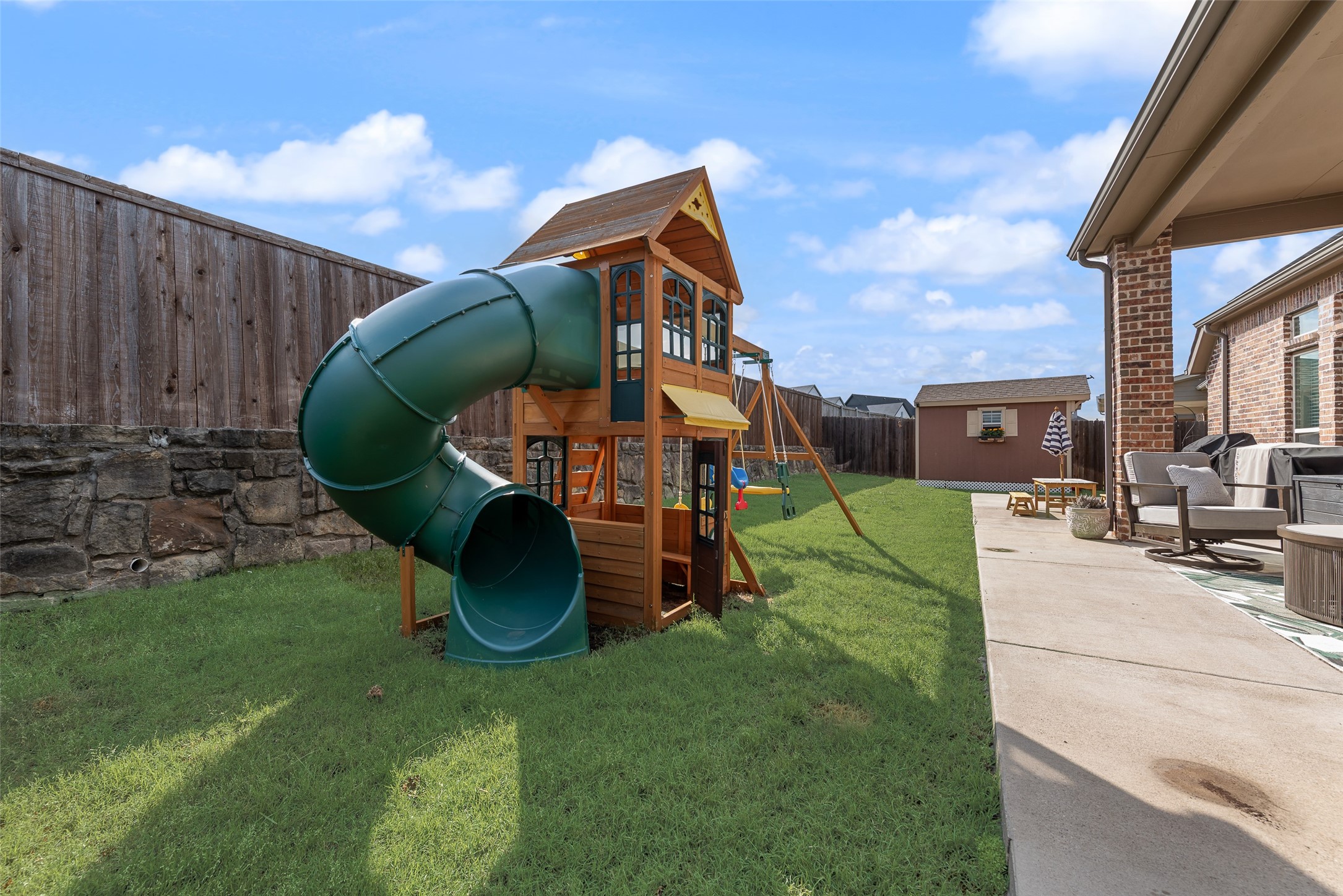 961 Canterbury Lane