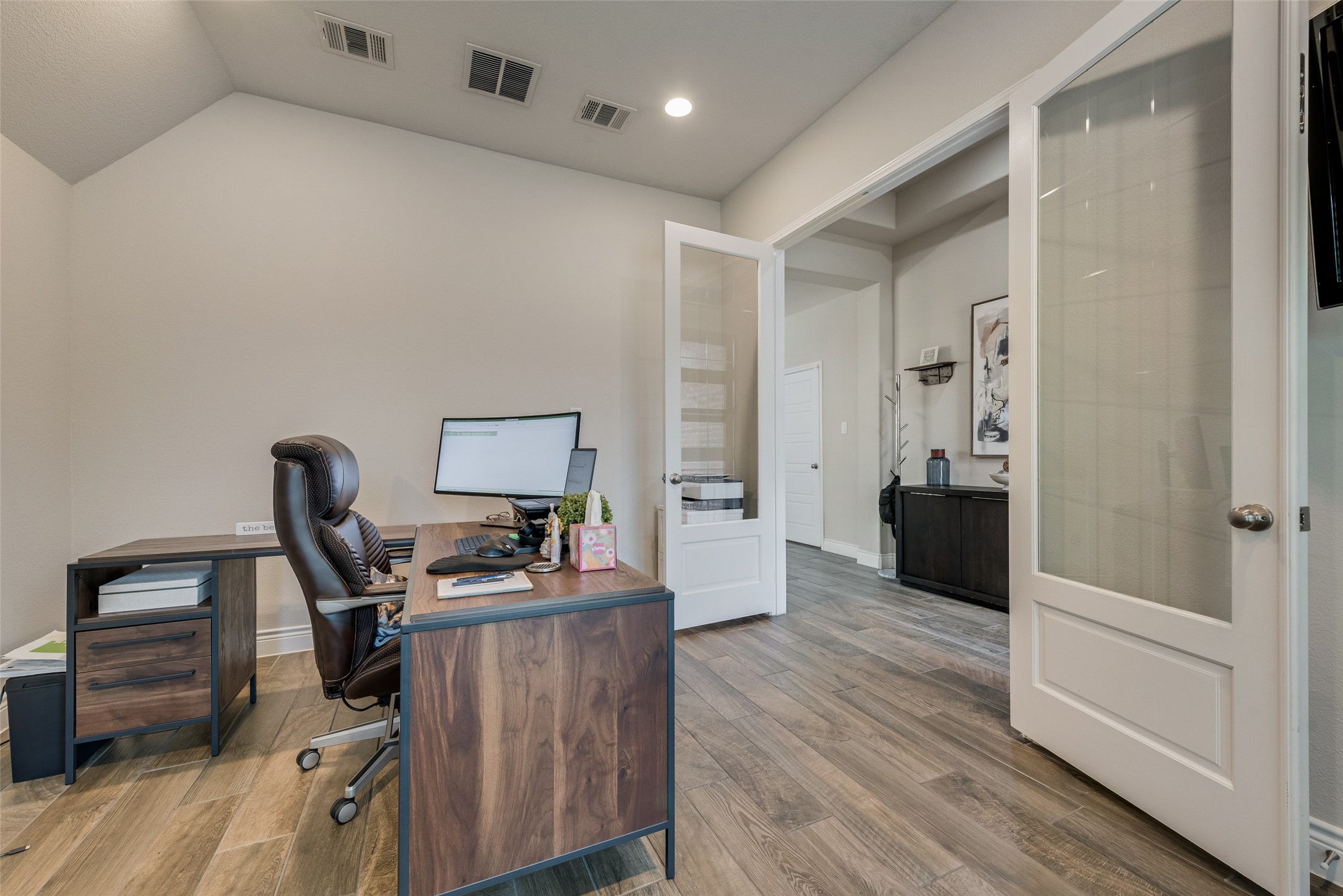 961 Canterbury Lane