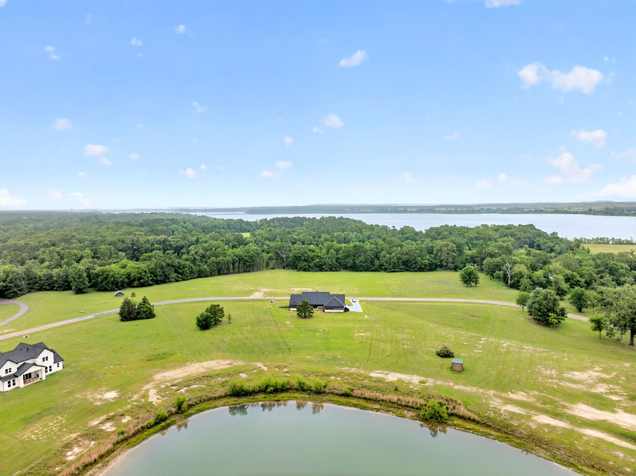 242 Private Road 2712