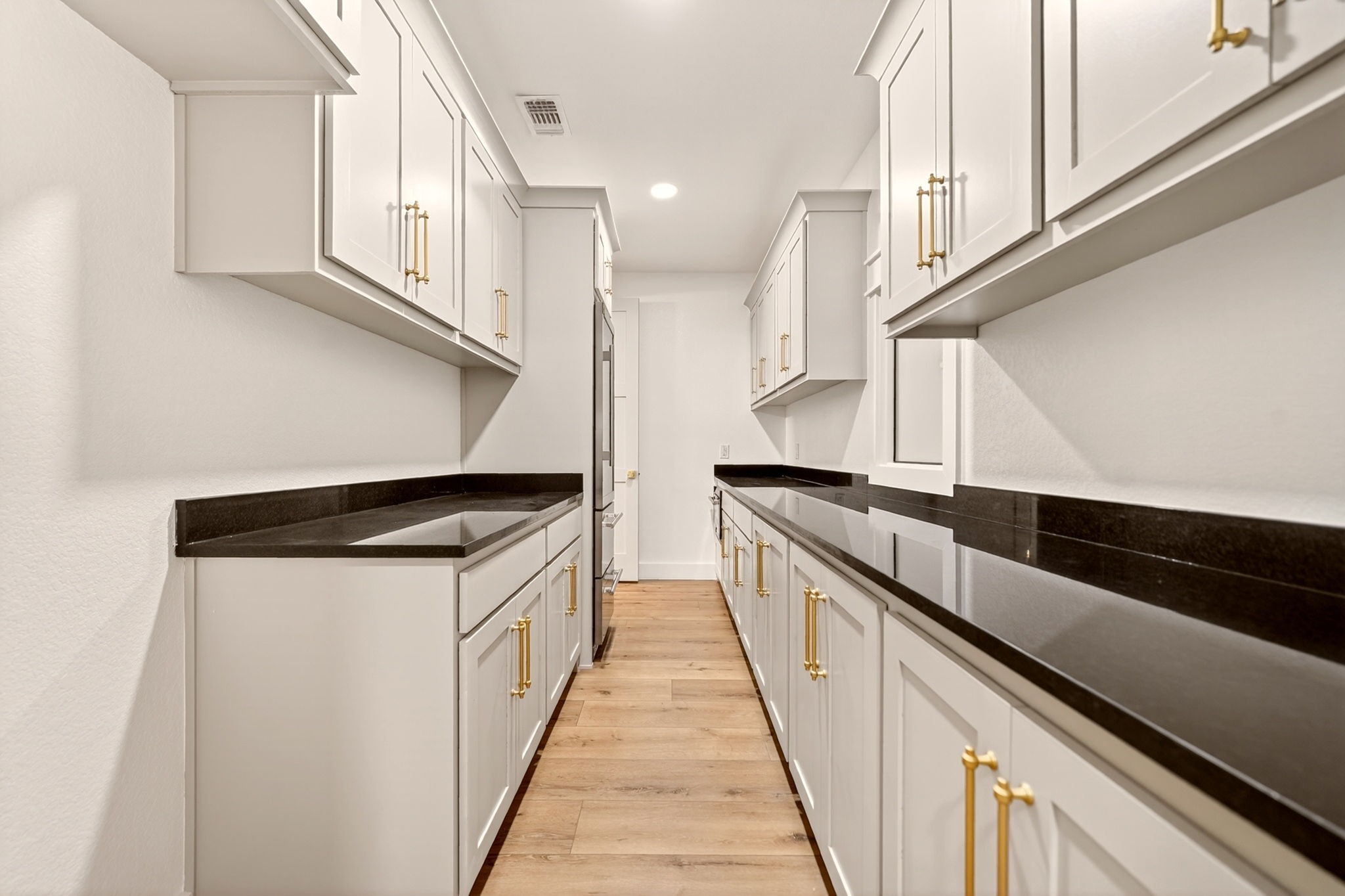 242 Private Road 2712