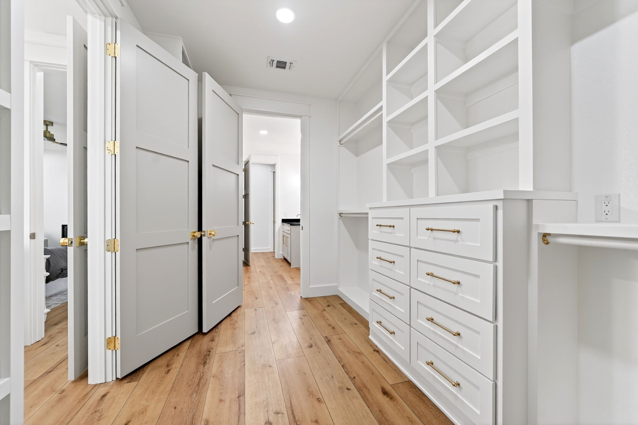 242 Private Road 2712