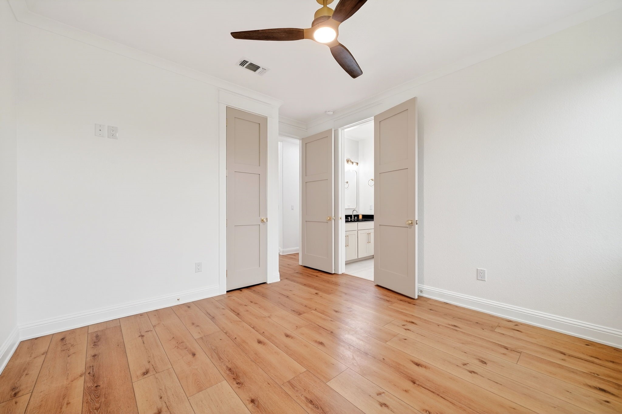 242 Private Road 2712