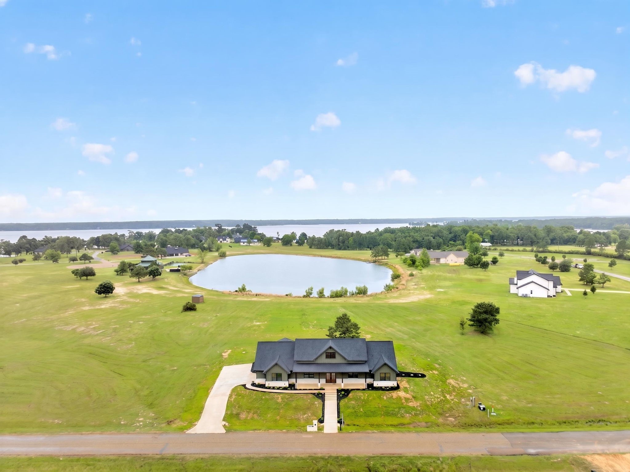 242 Private Road 2712