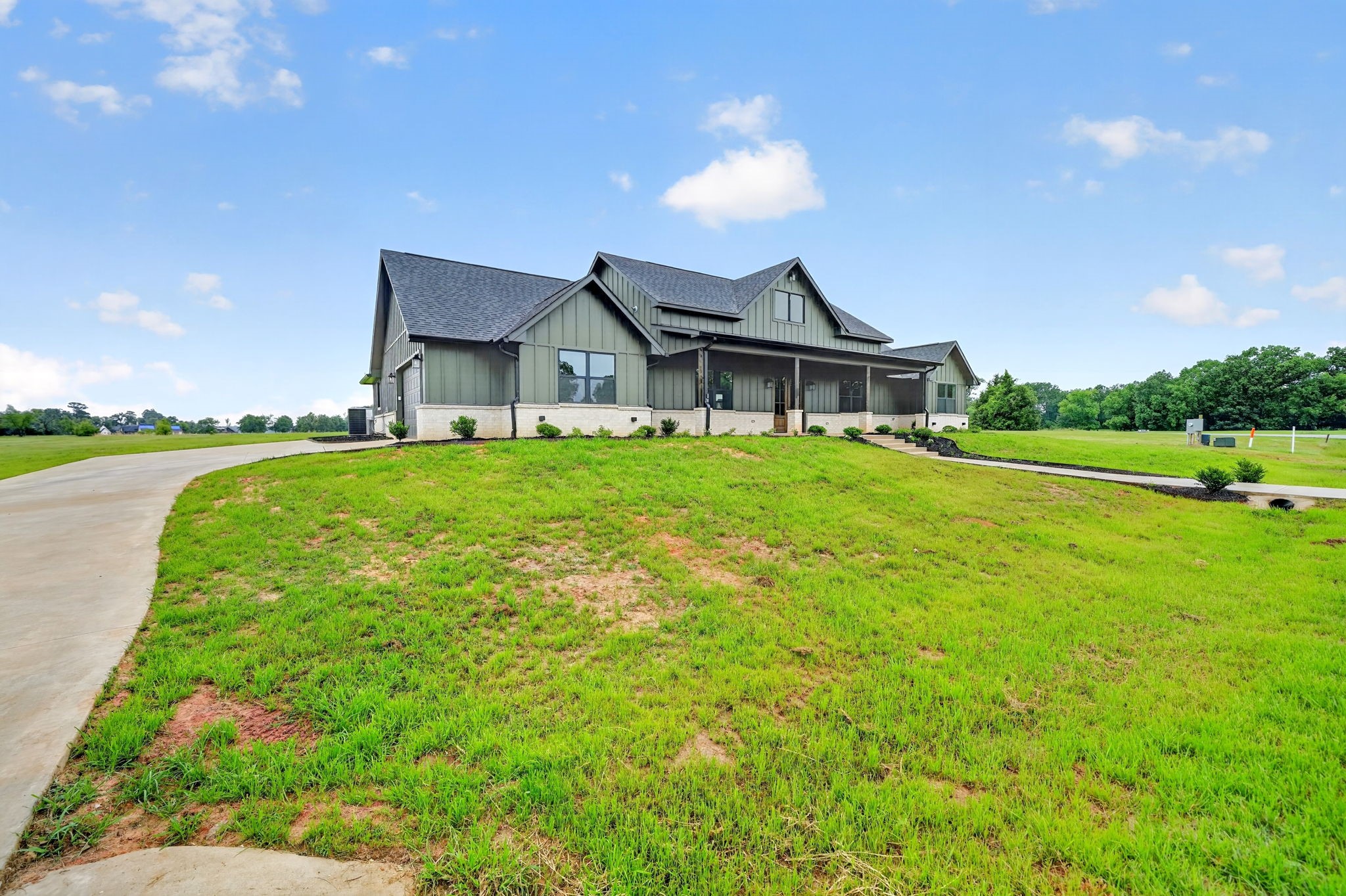 242 Private Road 2712