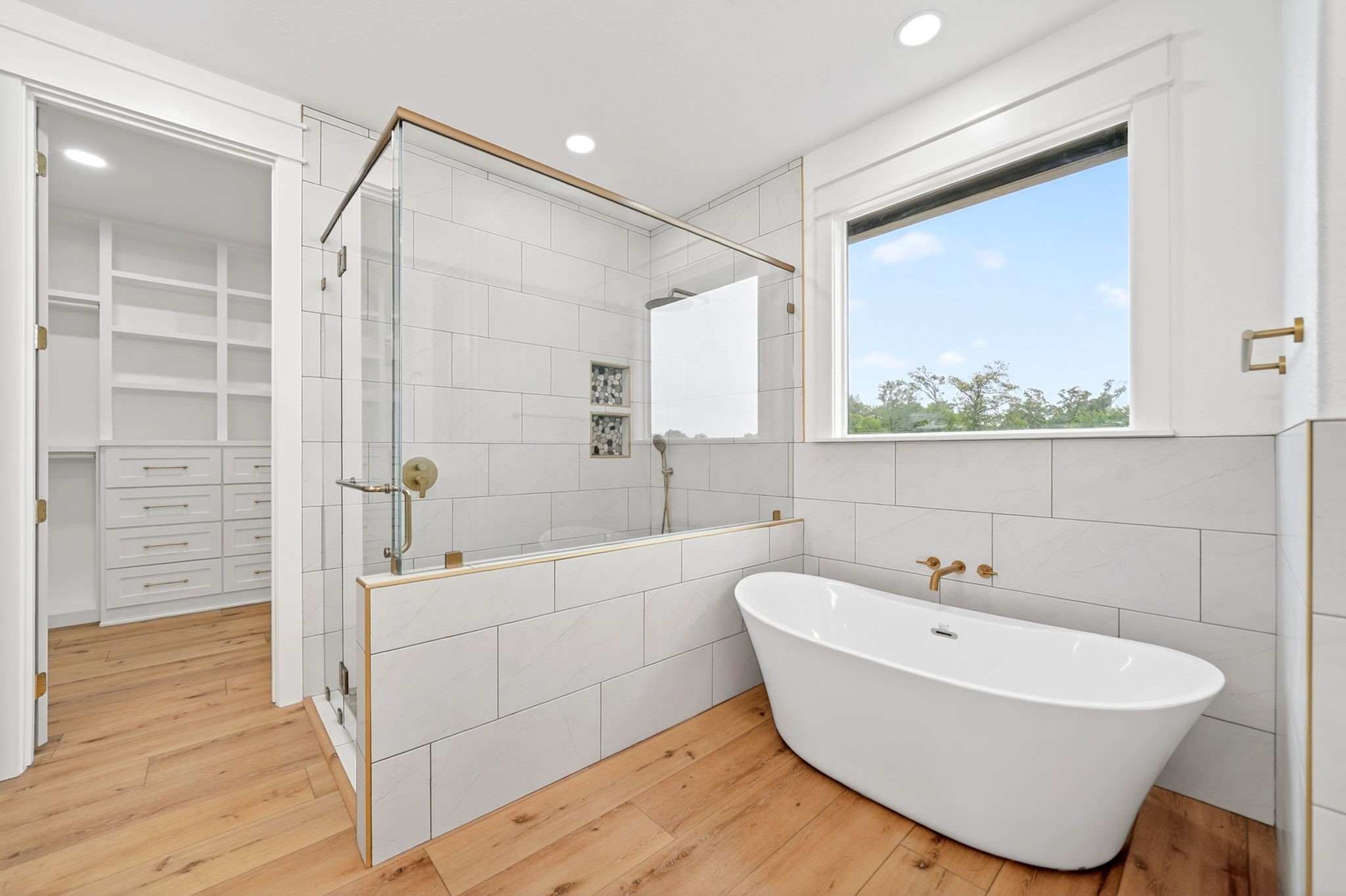 242 Private Road 2712