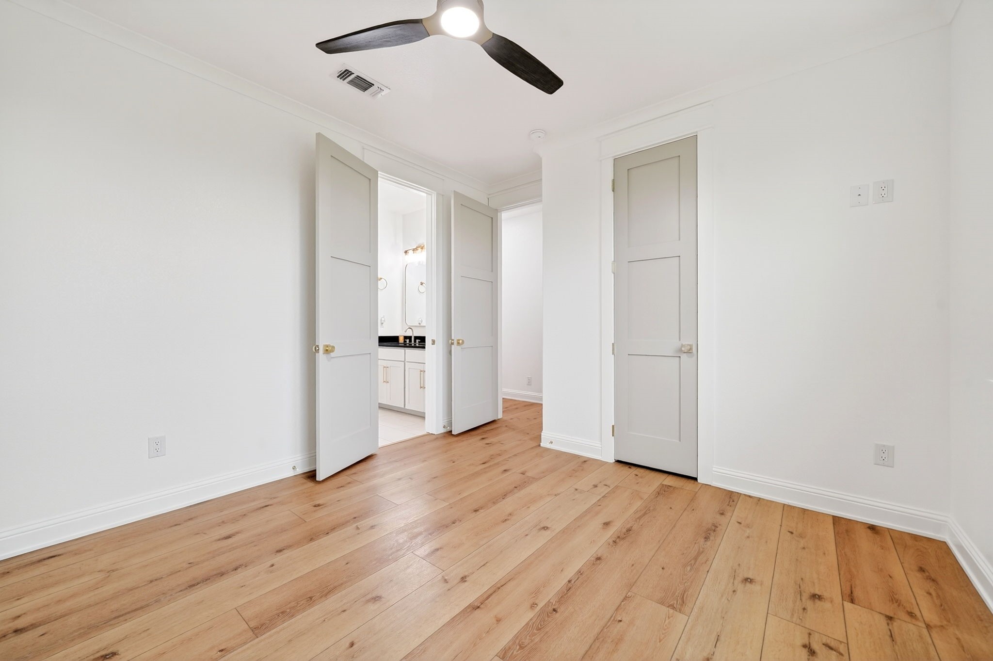 242 Private Road 2712