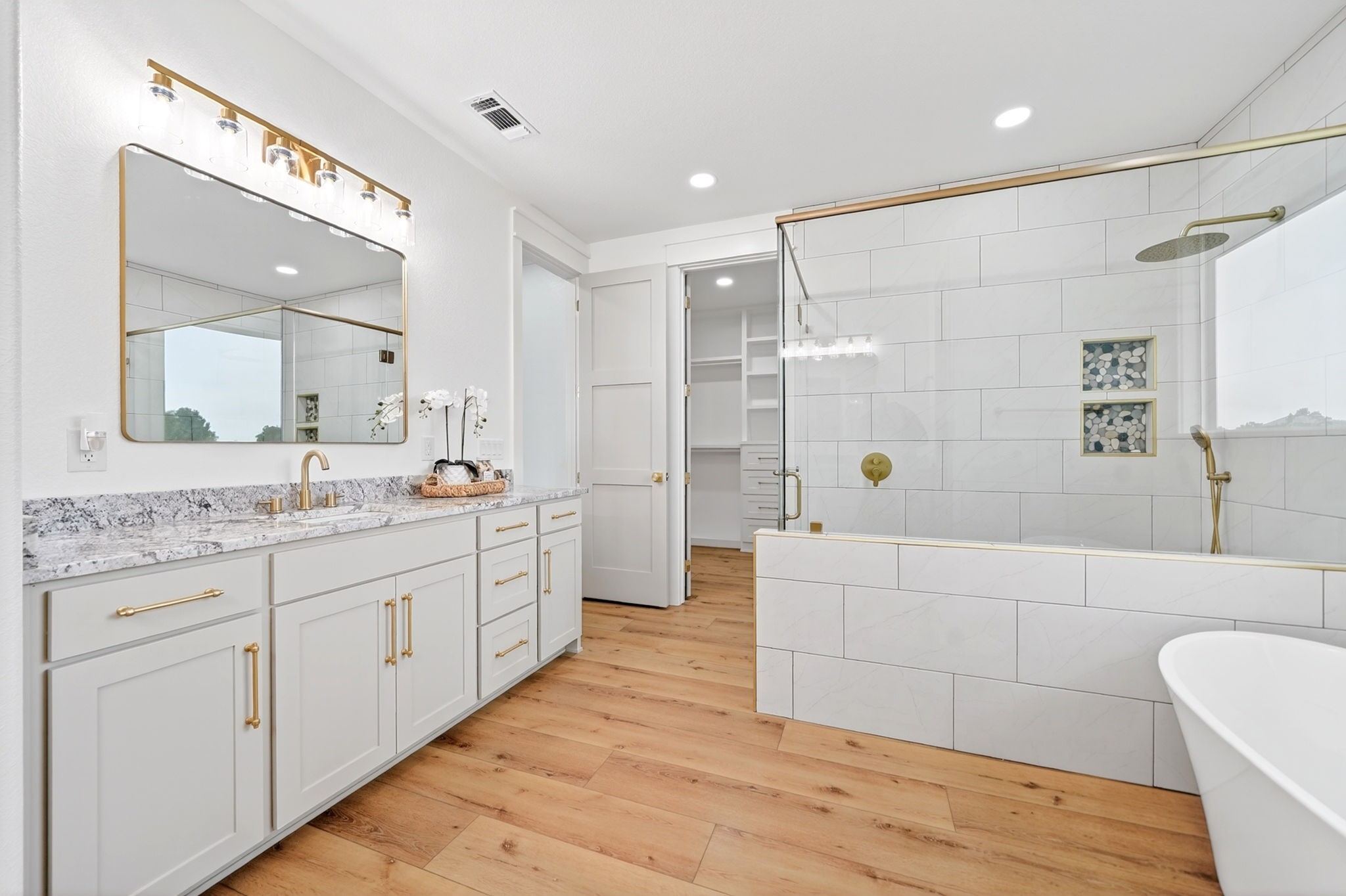 242 Private Road 2712