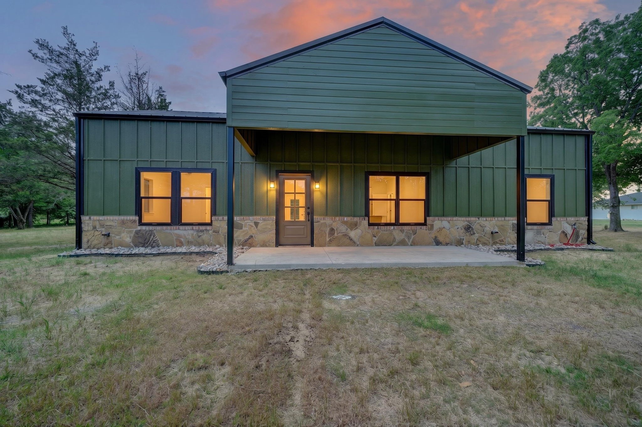 887 Private Road 2283