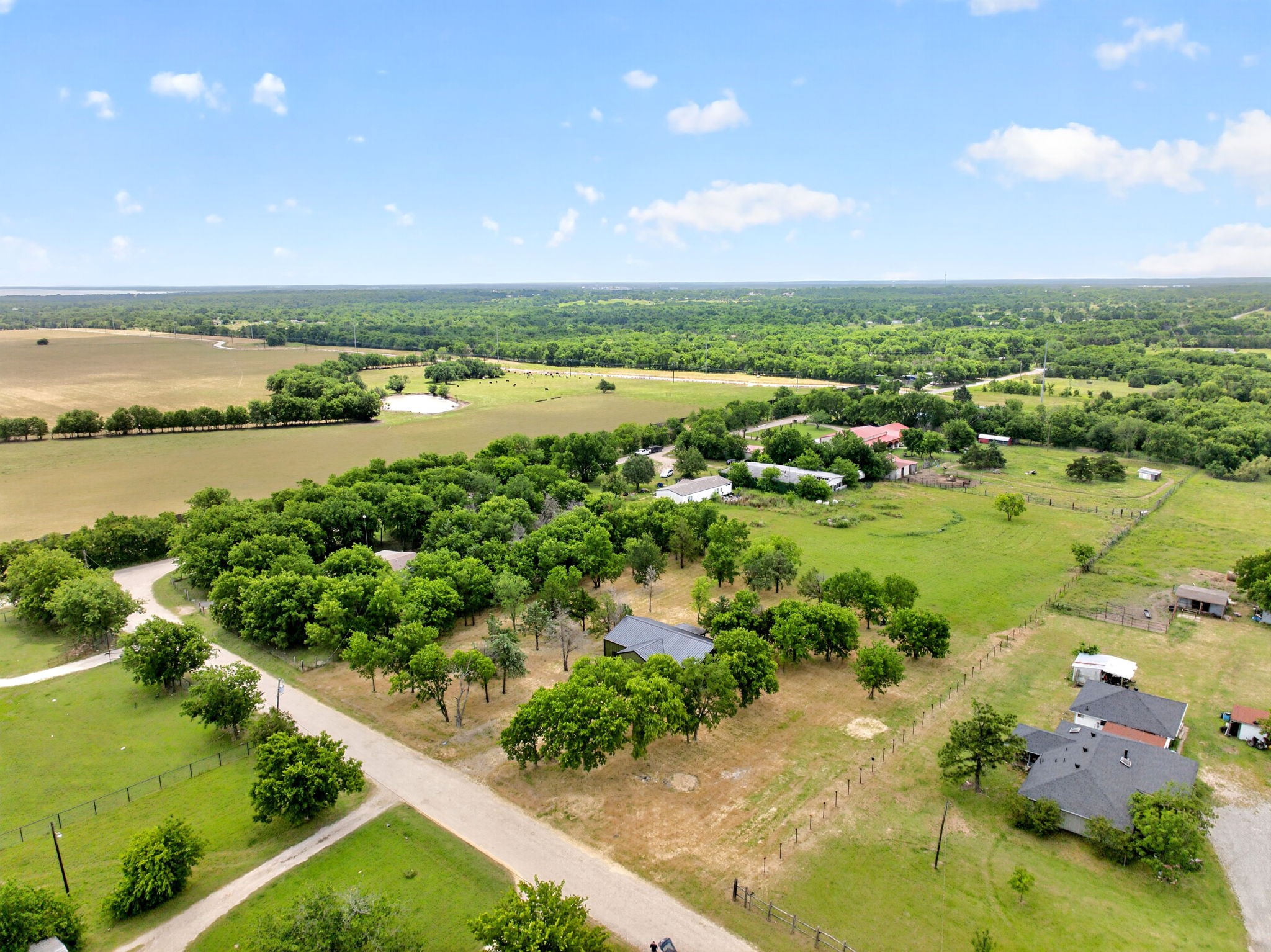 887 Private Road 2283