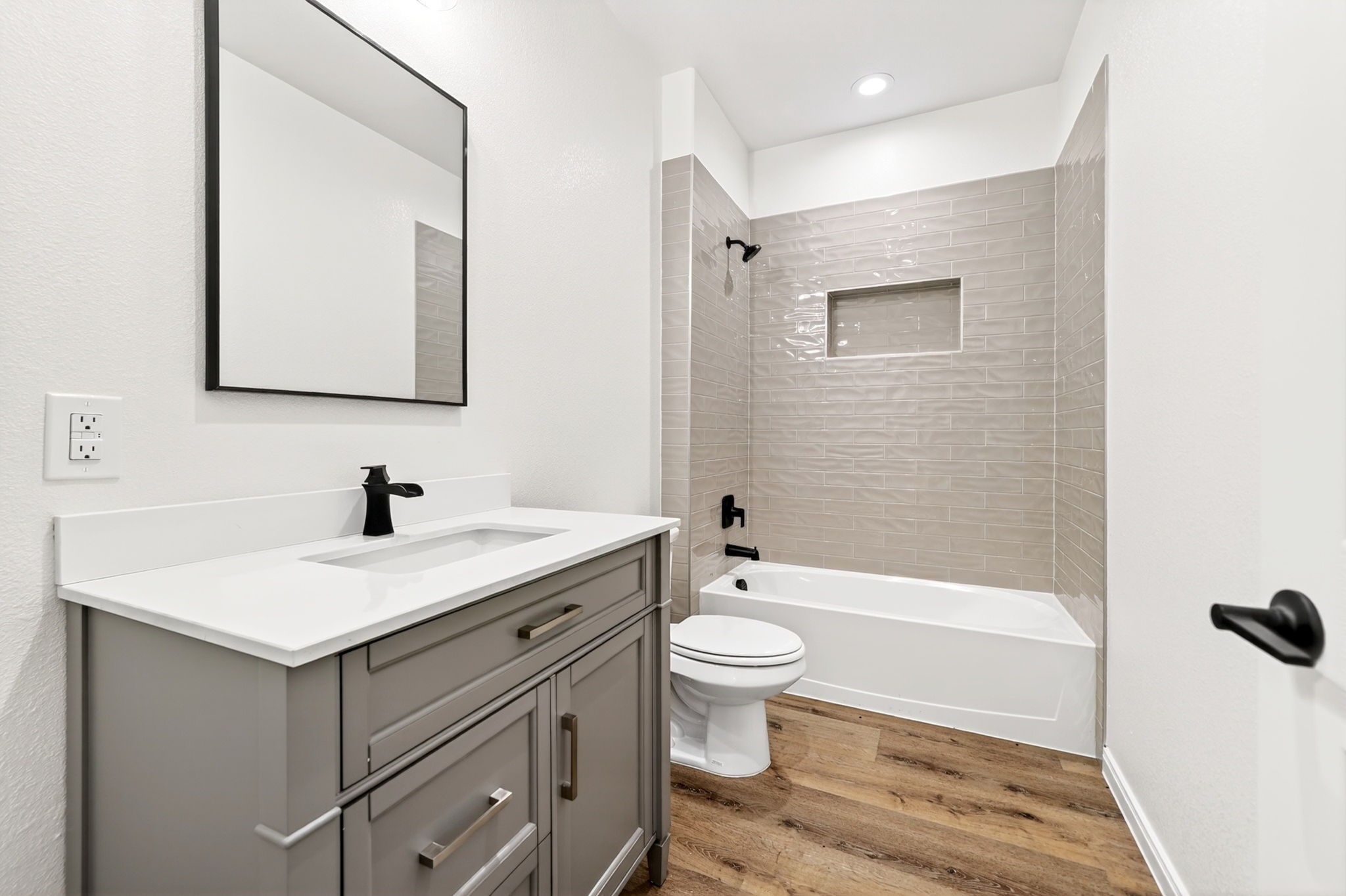 887 Private Road 2283