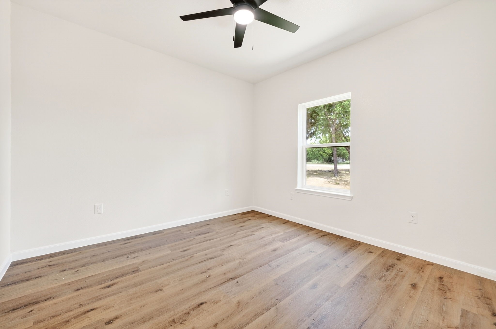 887 Private Road 2283