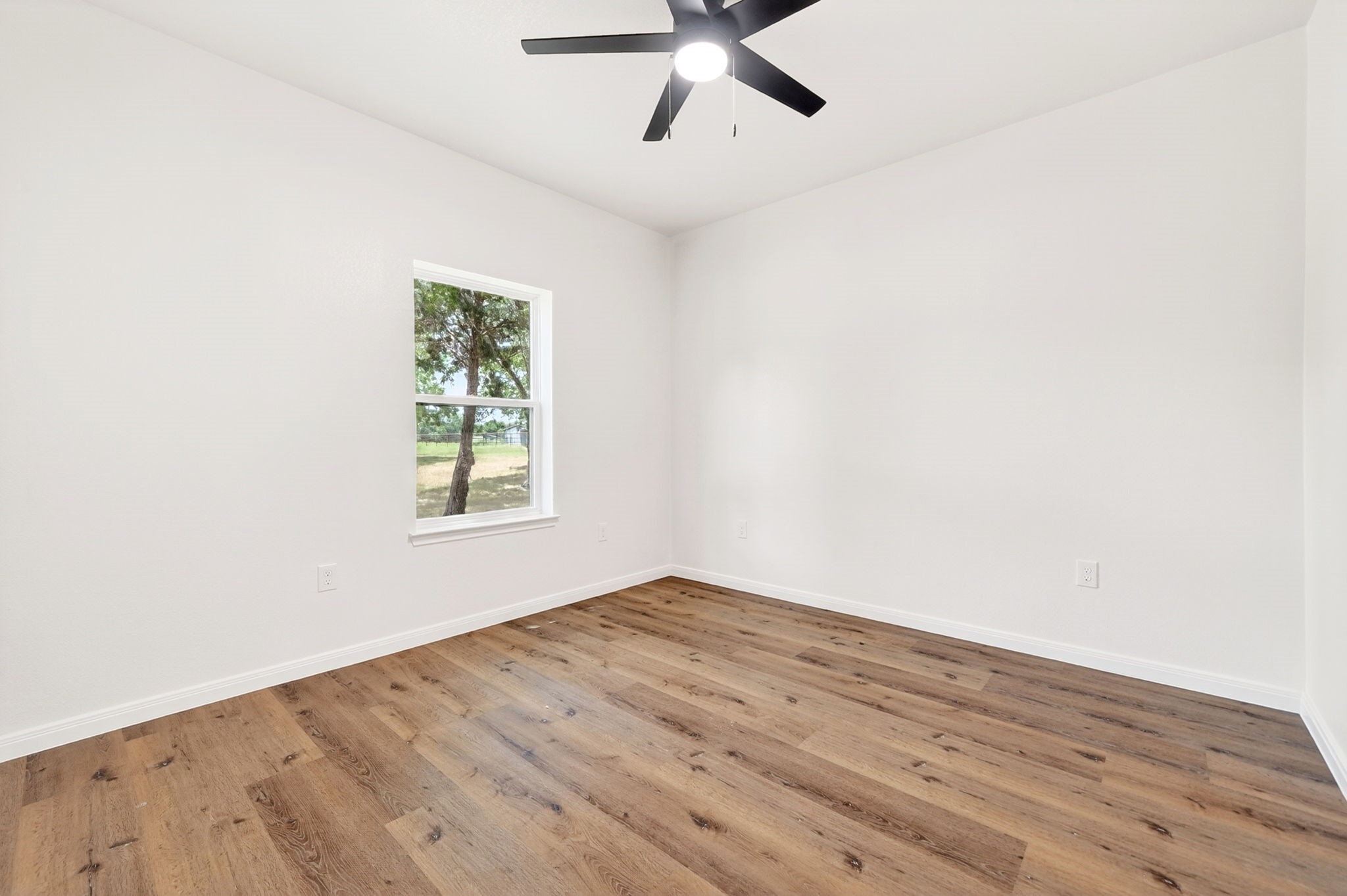887 Private Road 2283