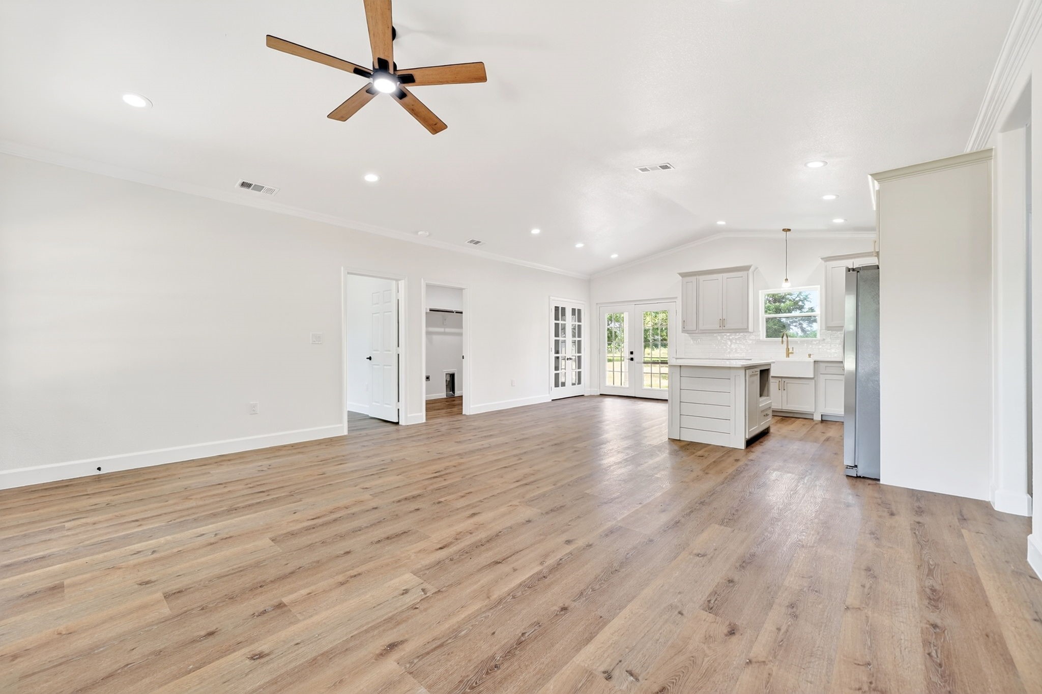 887 Private Road 2283