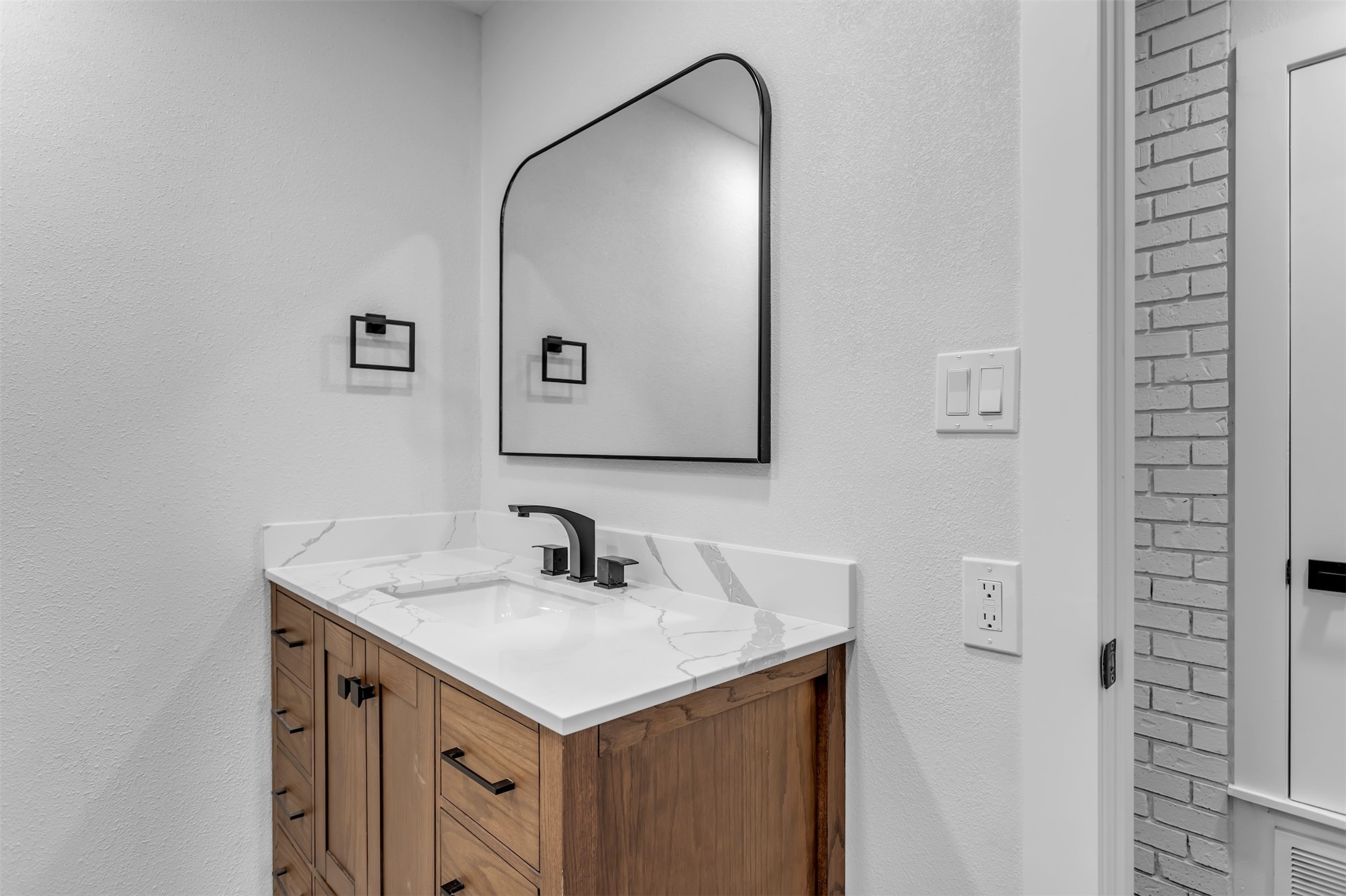 110 Twin Circle