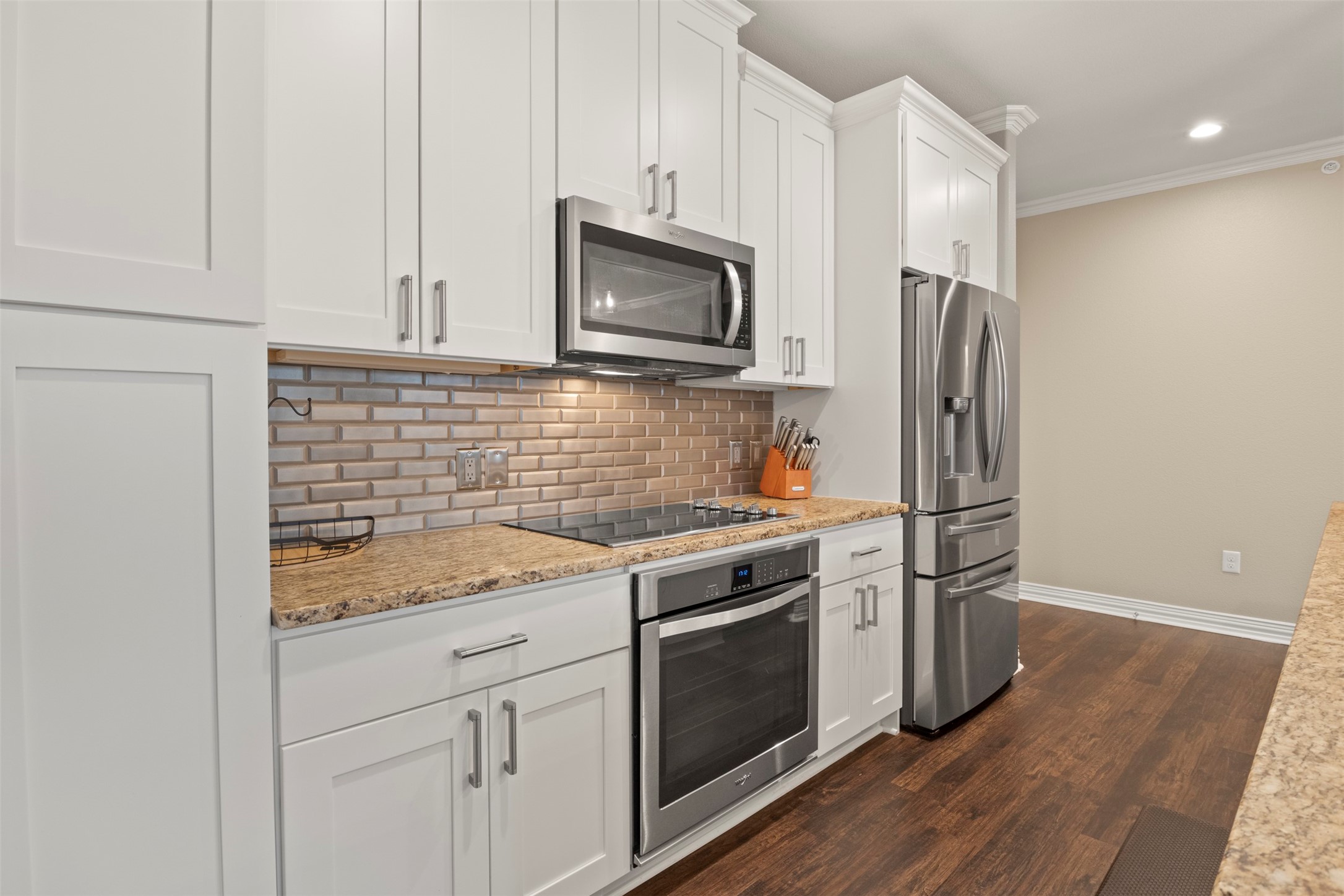 2500 King Arthur Boulevard 309
