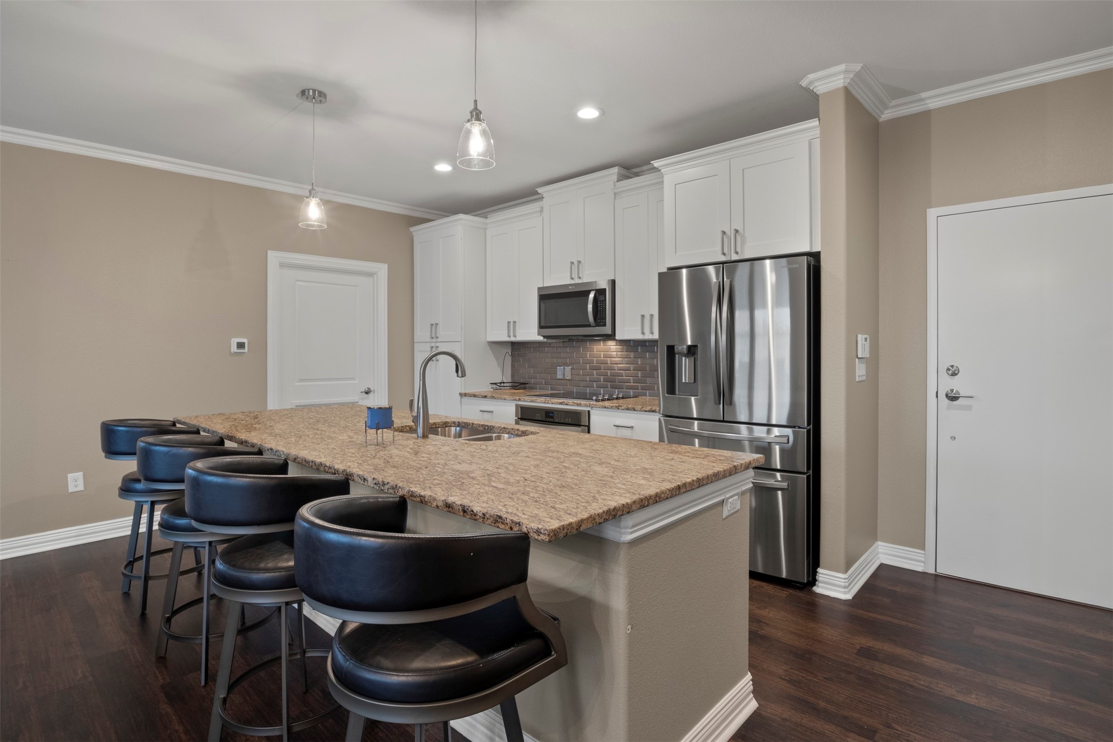 2500 King Arthur Boulevard 309