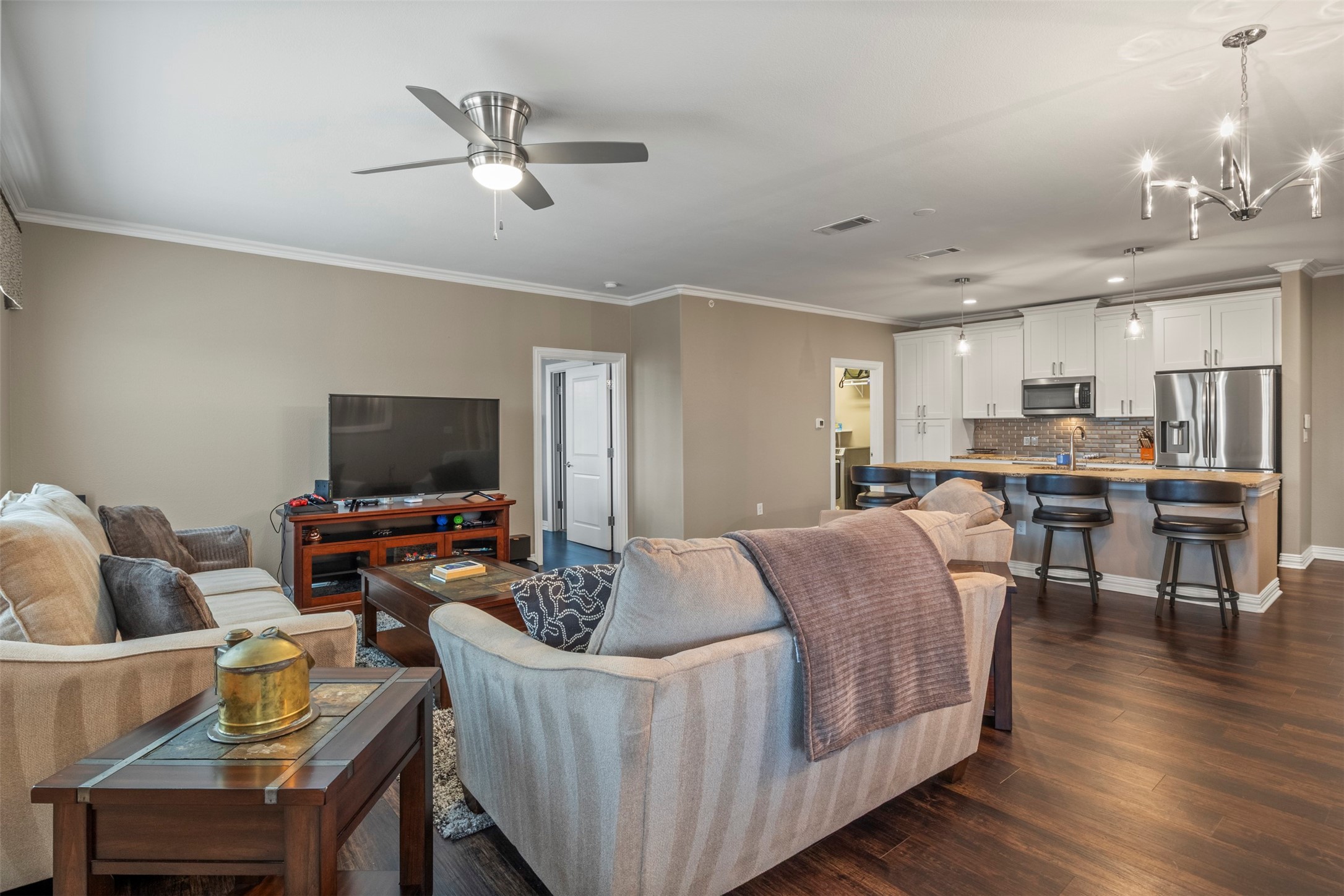 2500 King Arthur Boulevard 309