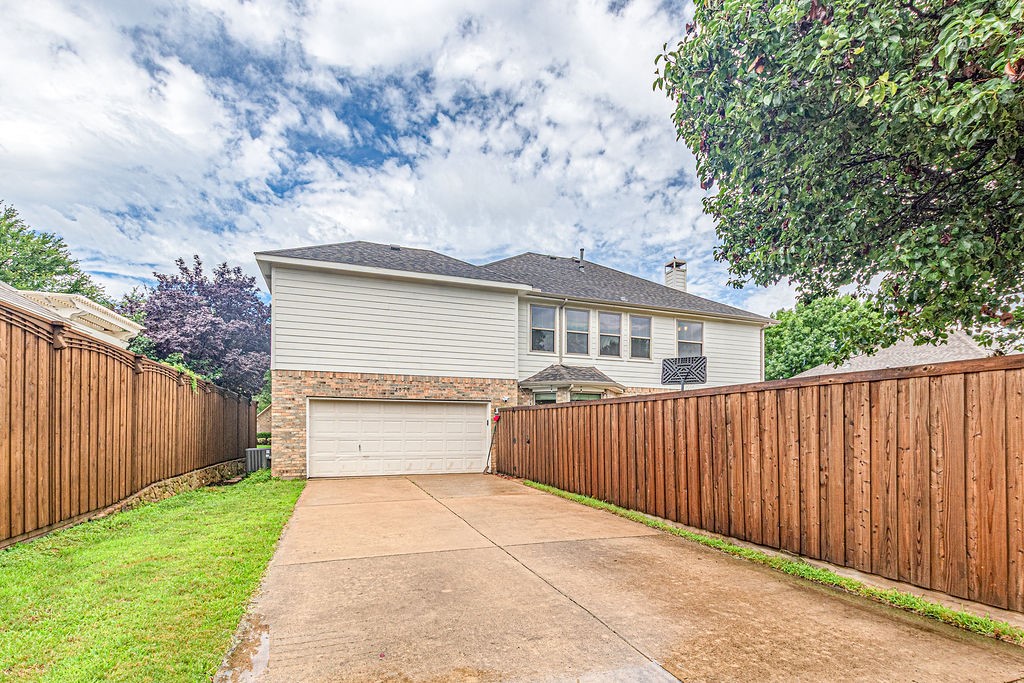 2070 Aberdeen Lane