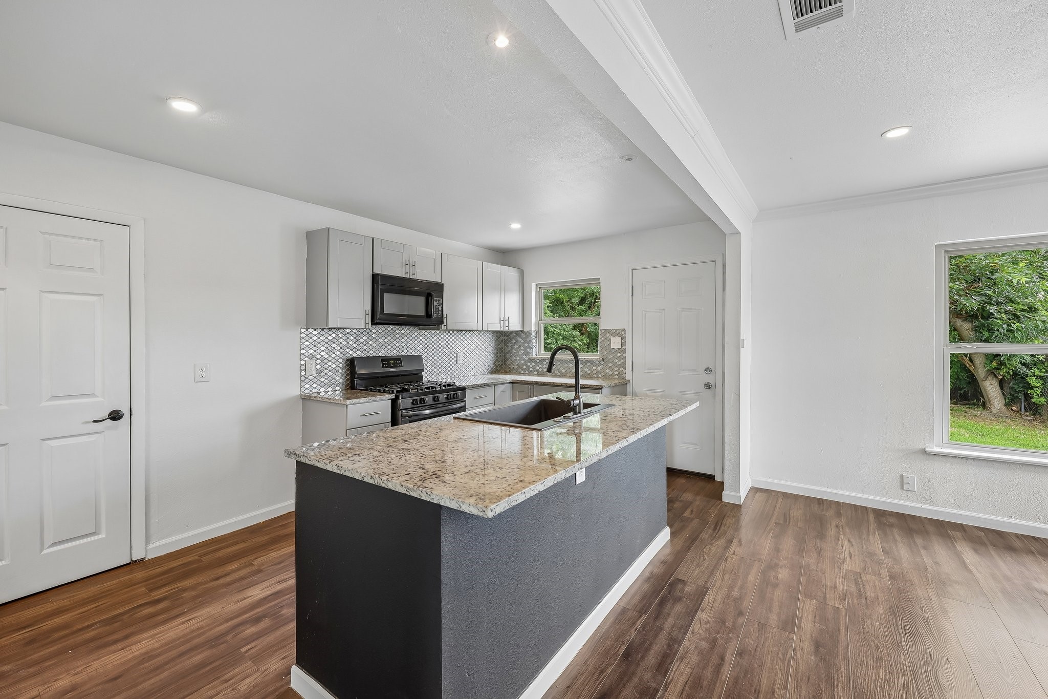 917 8th Street