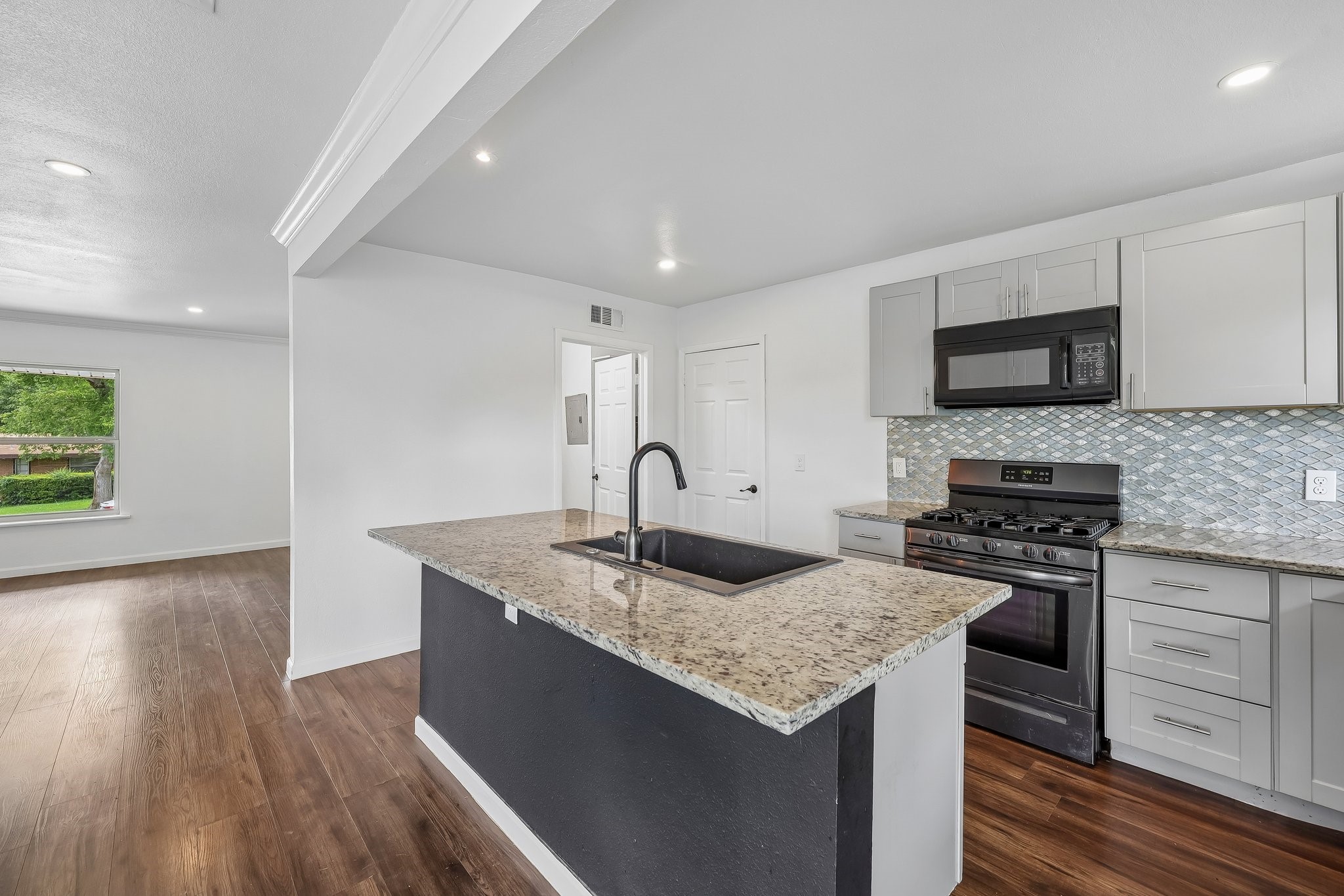 917 8th Street